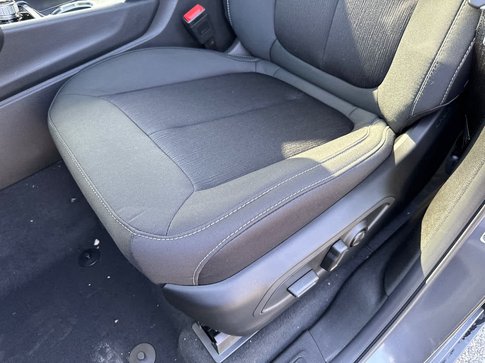 new 2025 Jeep Grand Cherokee car, priced at $36,404