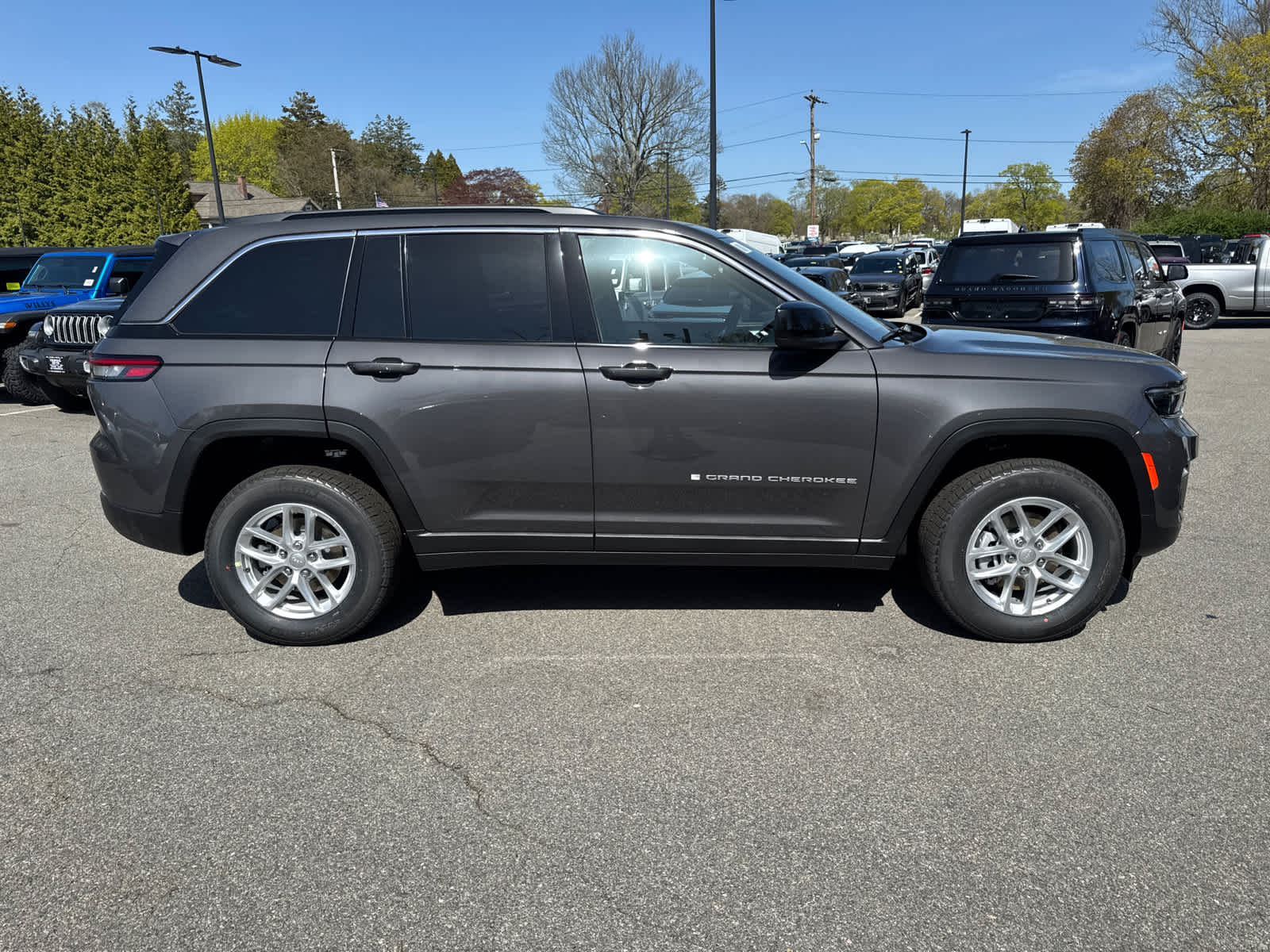 new 2025 Jeep Grand Cherokee car, priced at $36,404