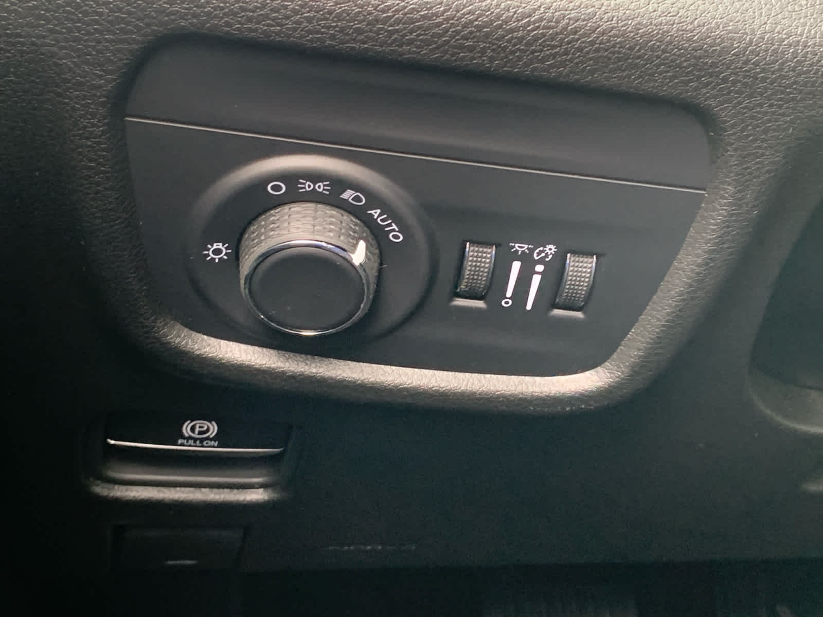 new 2025 Jeep Grand Cherokee car, priced at $35,751