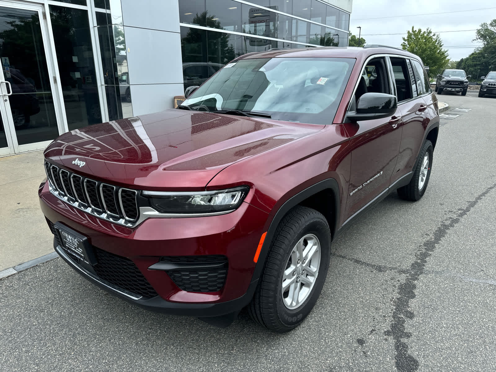 new 2024 Jeep Grand Cherokee car, priced at $34,913