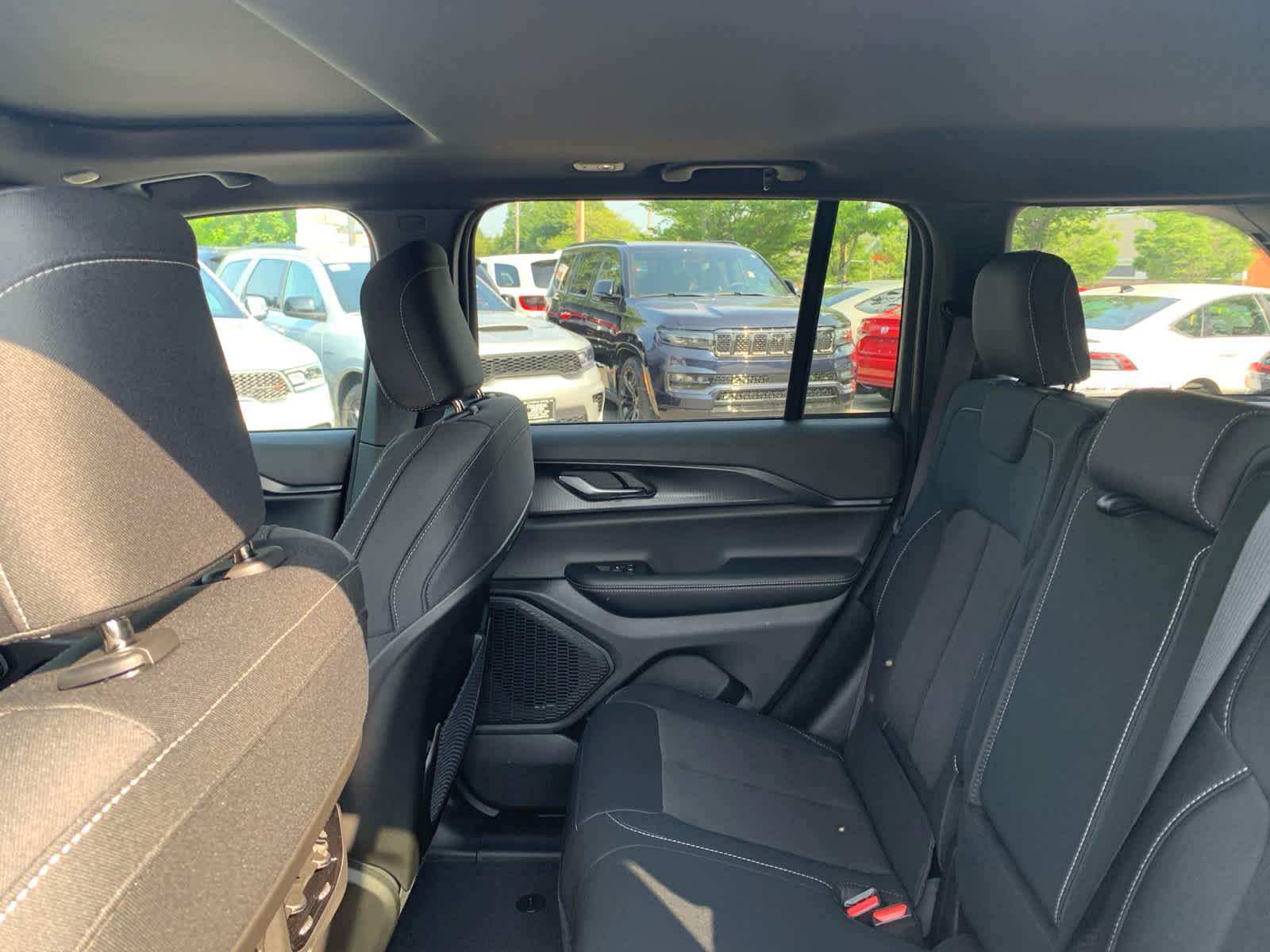 new 2025 Jeep Grand Cherokee car, priced at $36,440