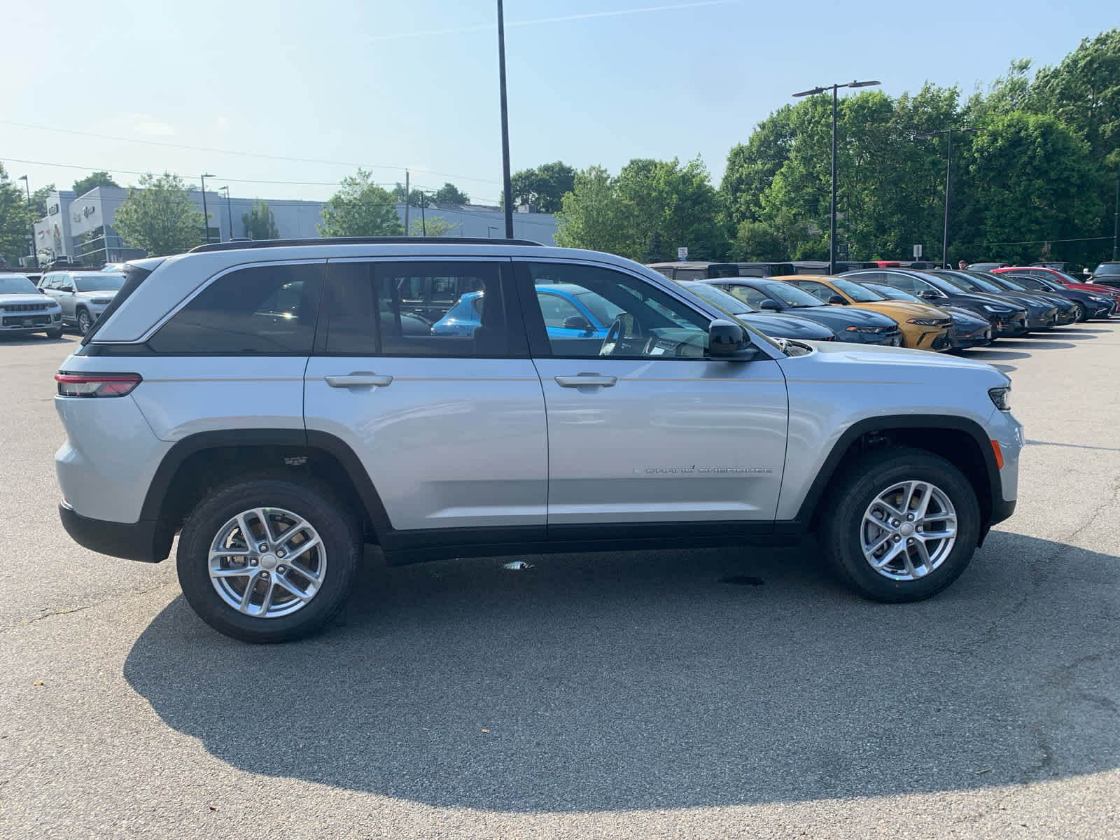 new 2025 Jeep Grand Cherokee car, priced at $36,440