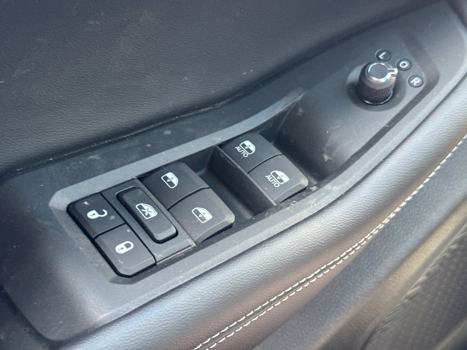 new 2025 Jeep Grand Cherokee car, priced at $40,063