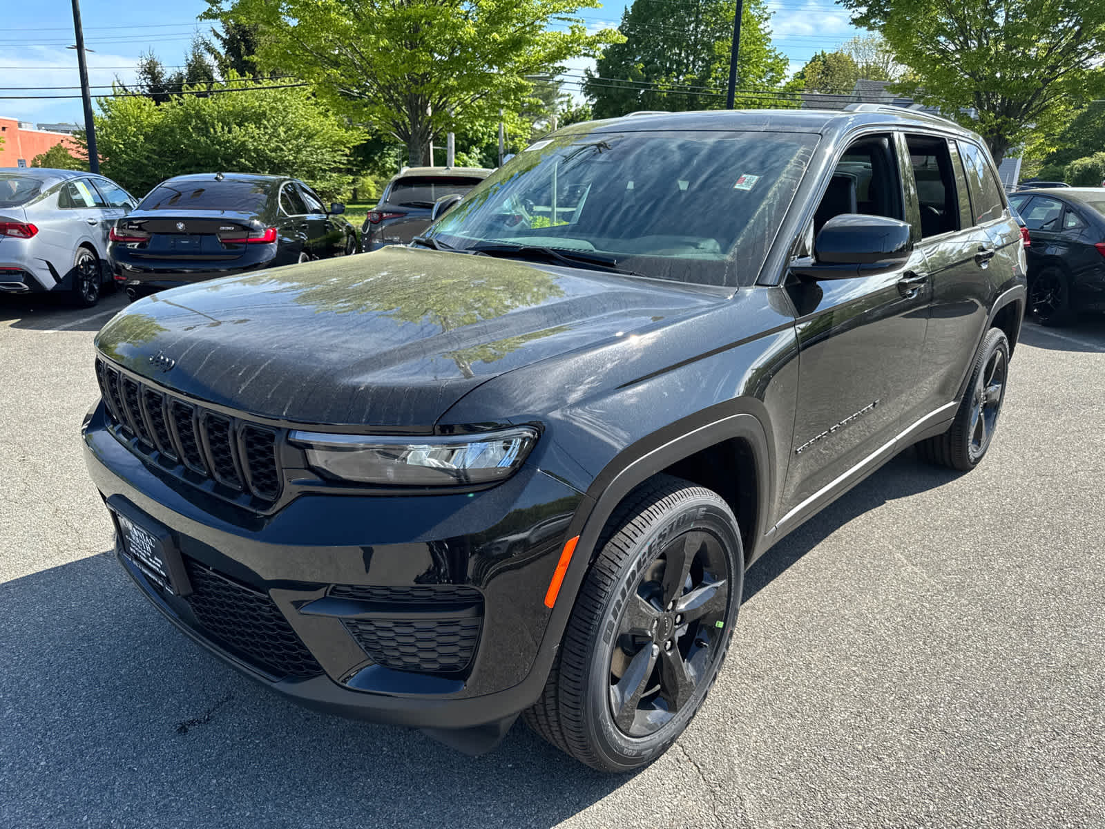 new 2025 Jeep Grand Cherokee car, priced at $40,063