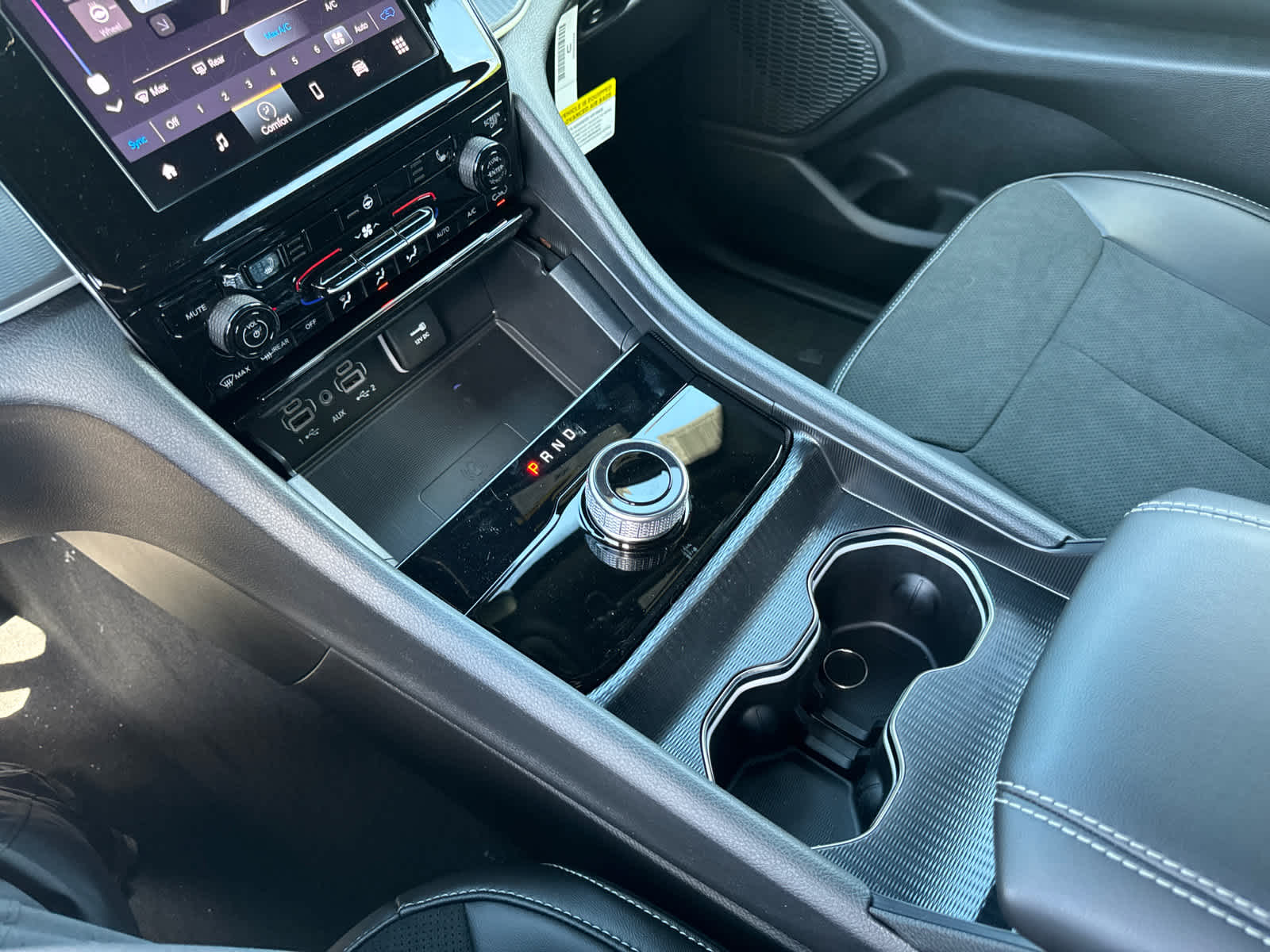 new 2025 Jeep Grand Cherokee car, priced at $40,063