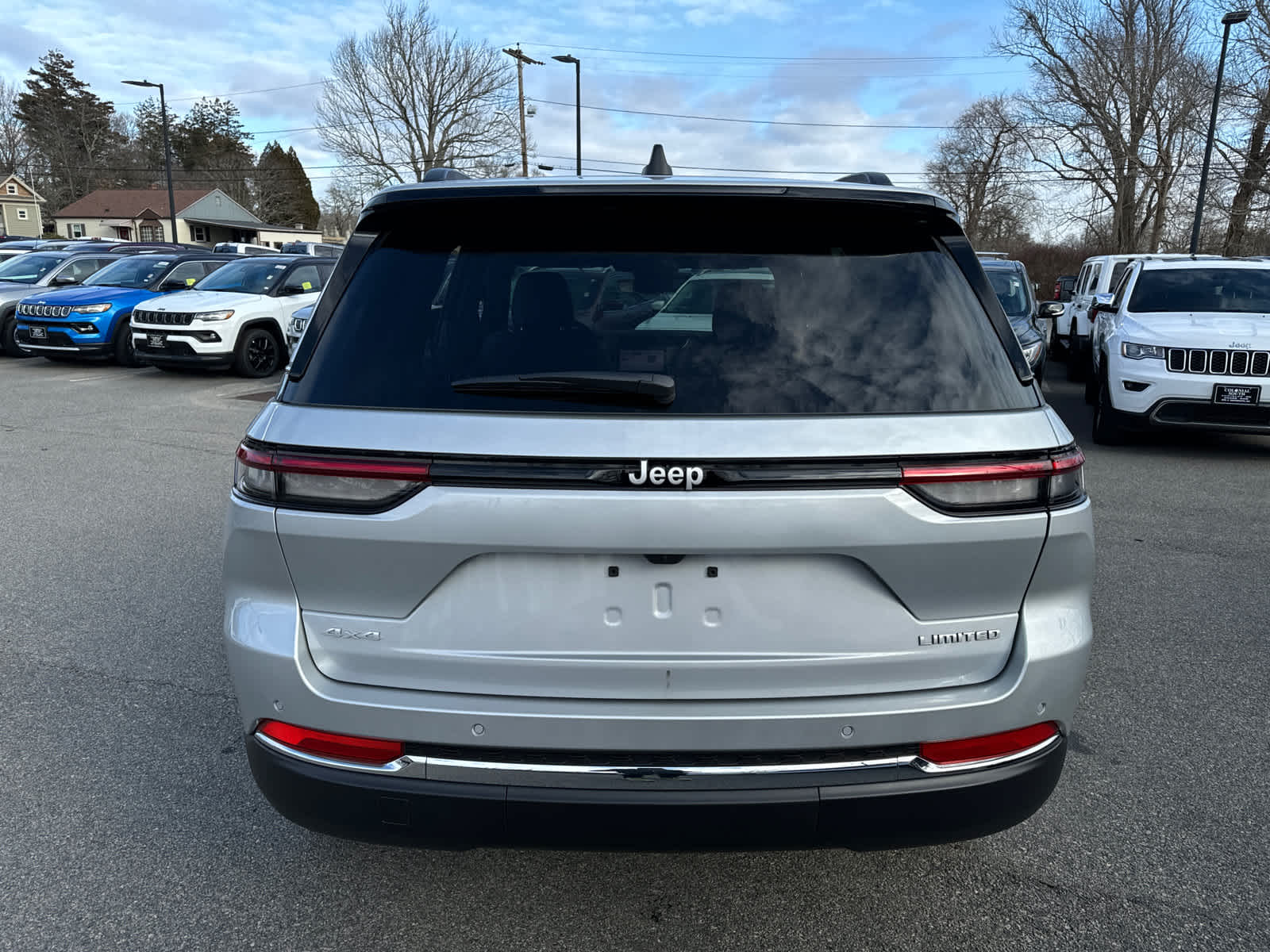 new 2025 Jeep Grand Cherokee car, priced at $43,495