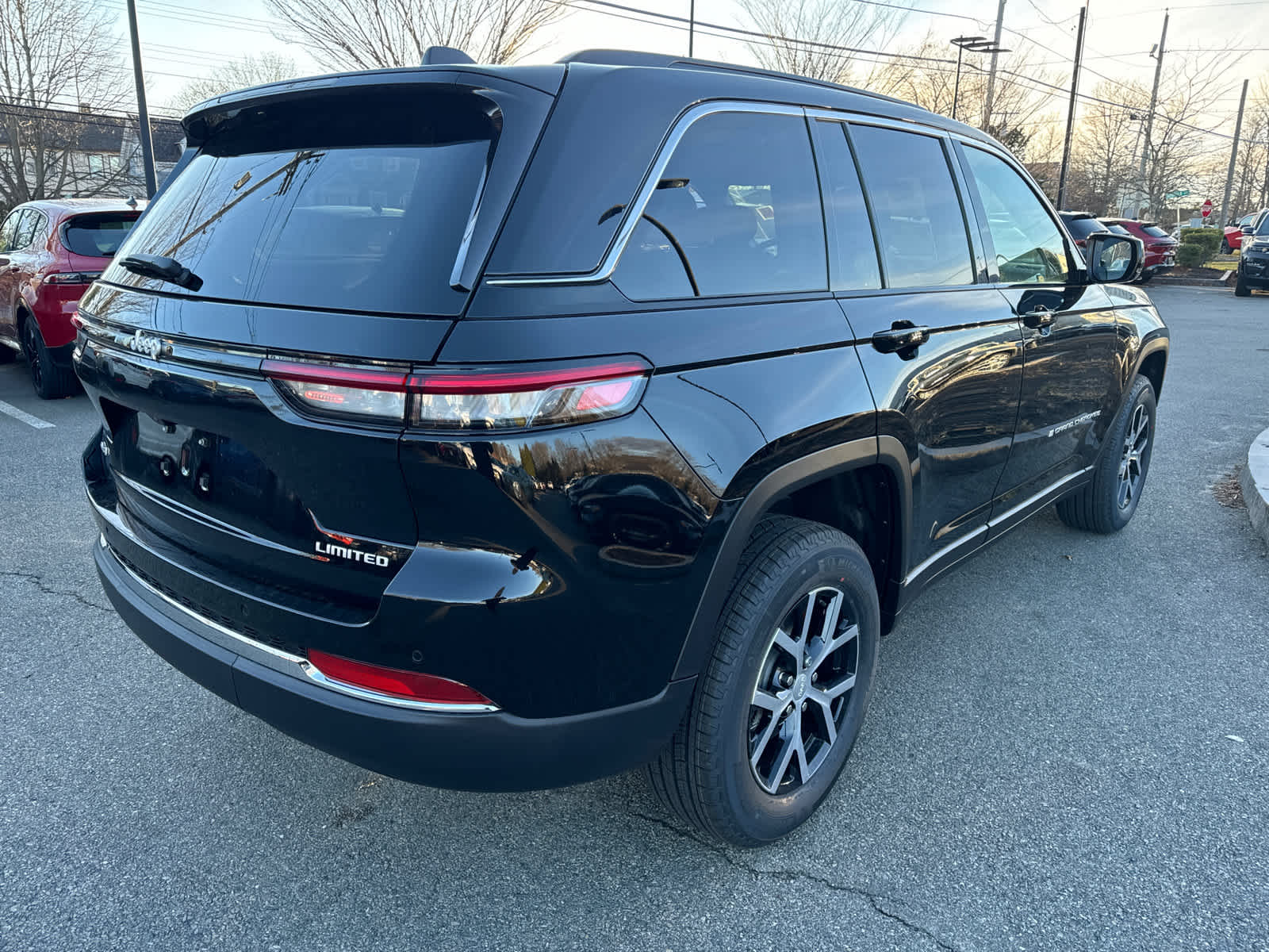 new 2025 Jeep Grand Cherokee car, priced at $40,191