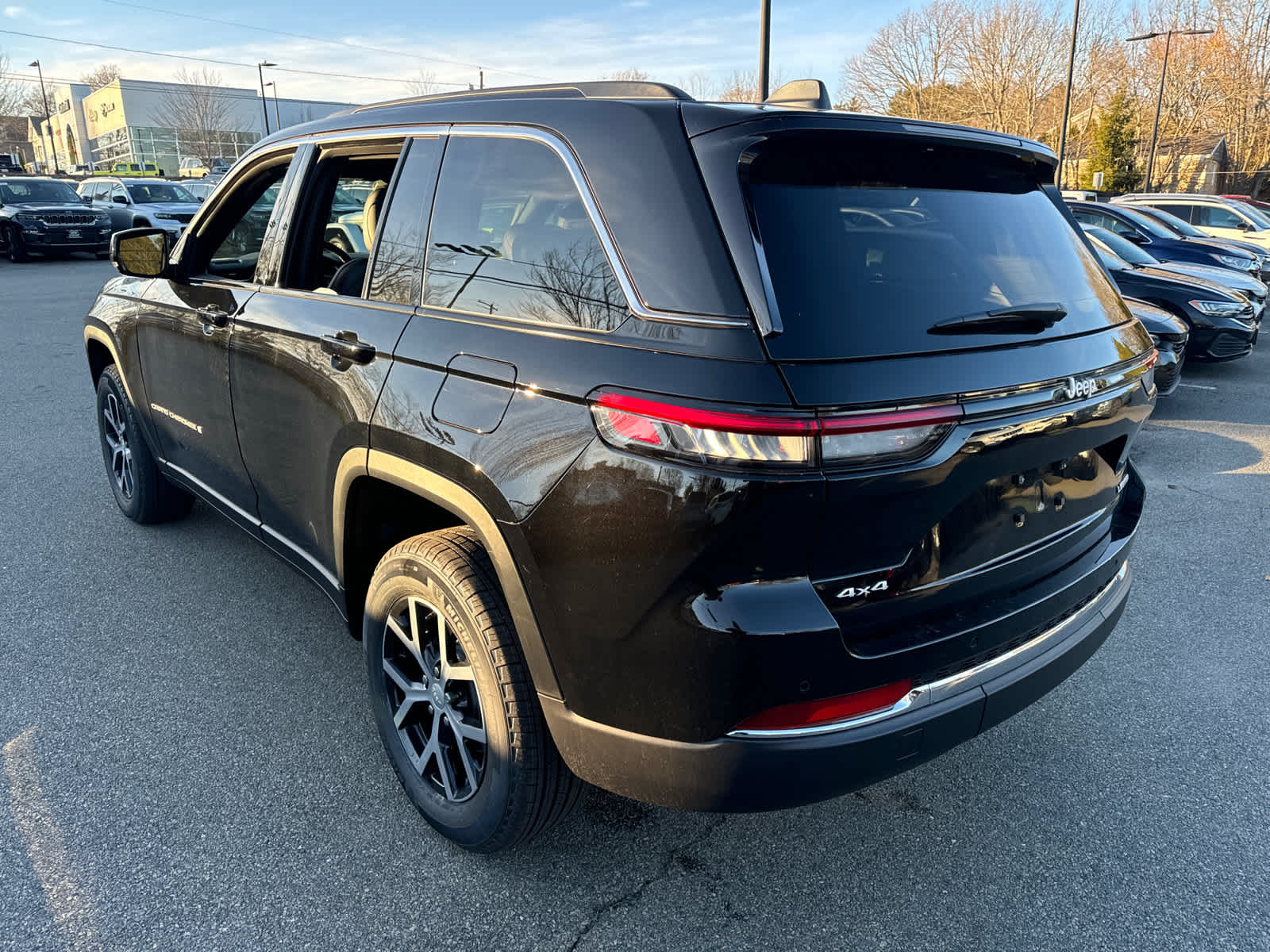 new 2025 Jeep Grand Cherokee car, priced at $40,191