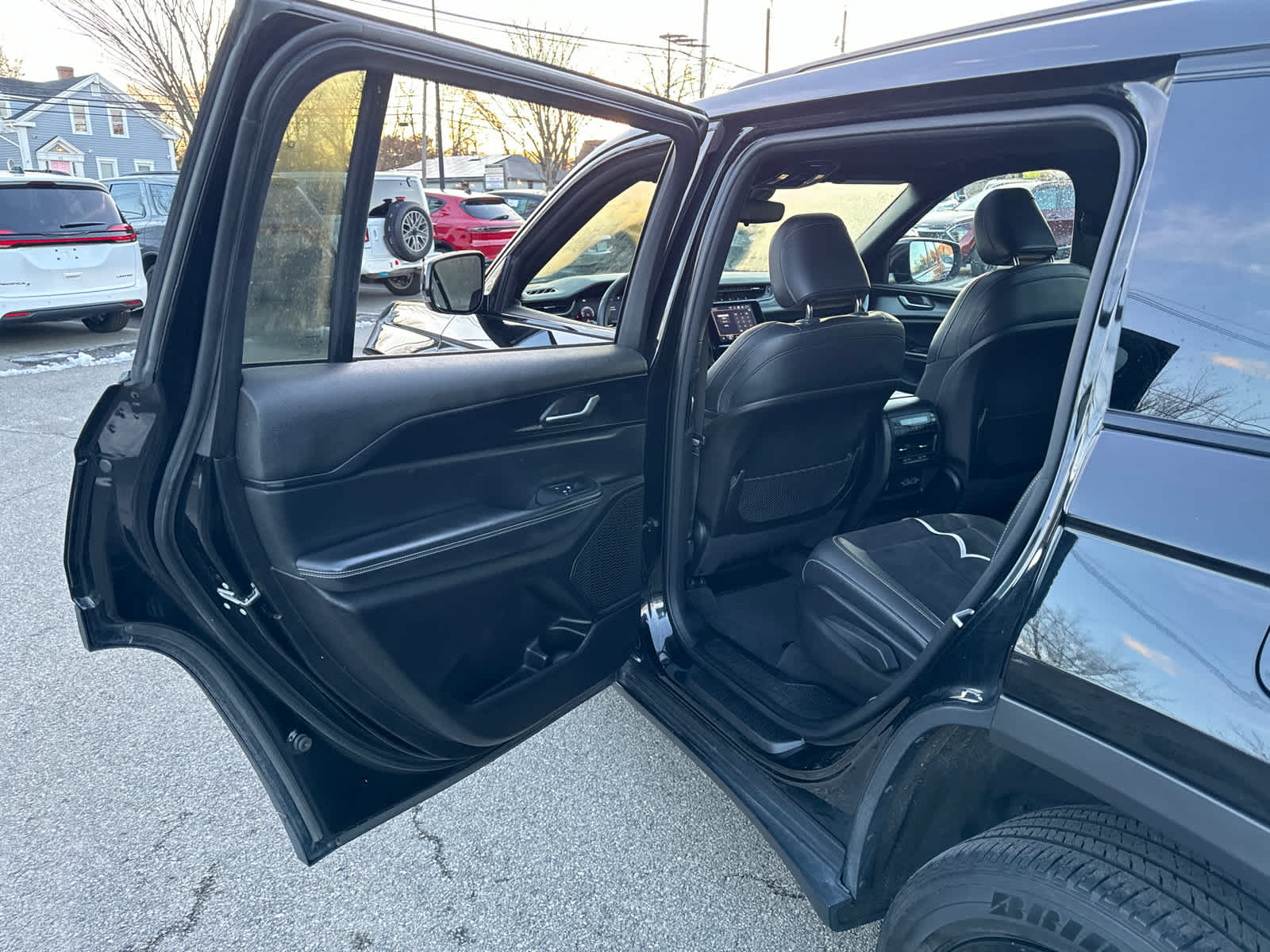 used 2023 Jeep Grand Cherokee L car, priced at $31,700