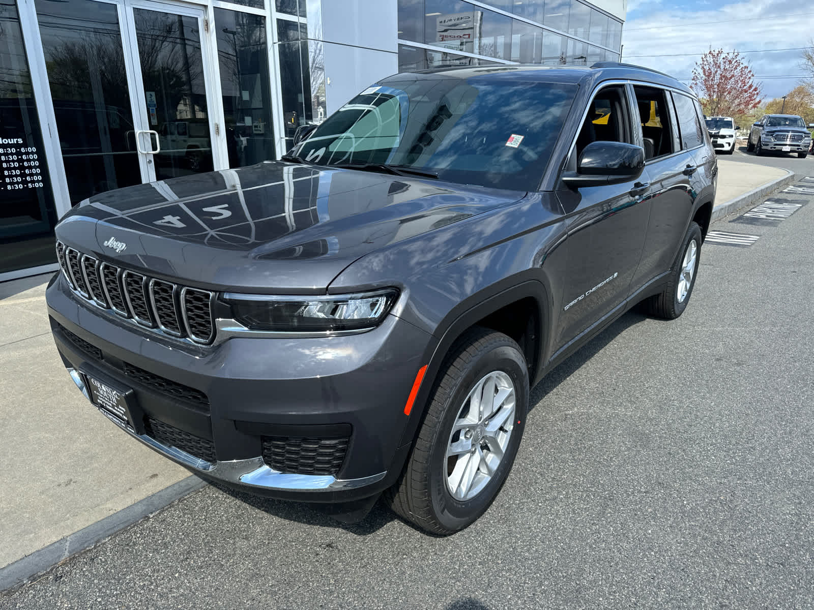 new 2024 Jeep Grand Cherokee L car, priced at $37,360