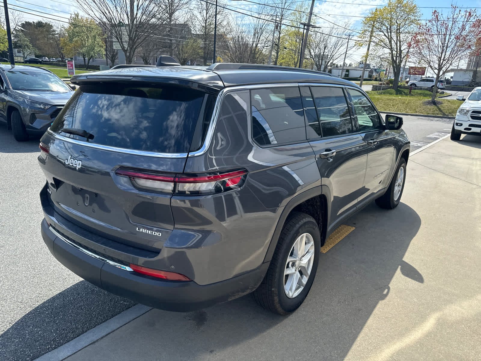 new 2024 Jeep Grand Cherokee L car, priced at $37,360