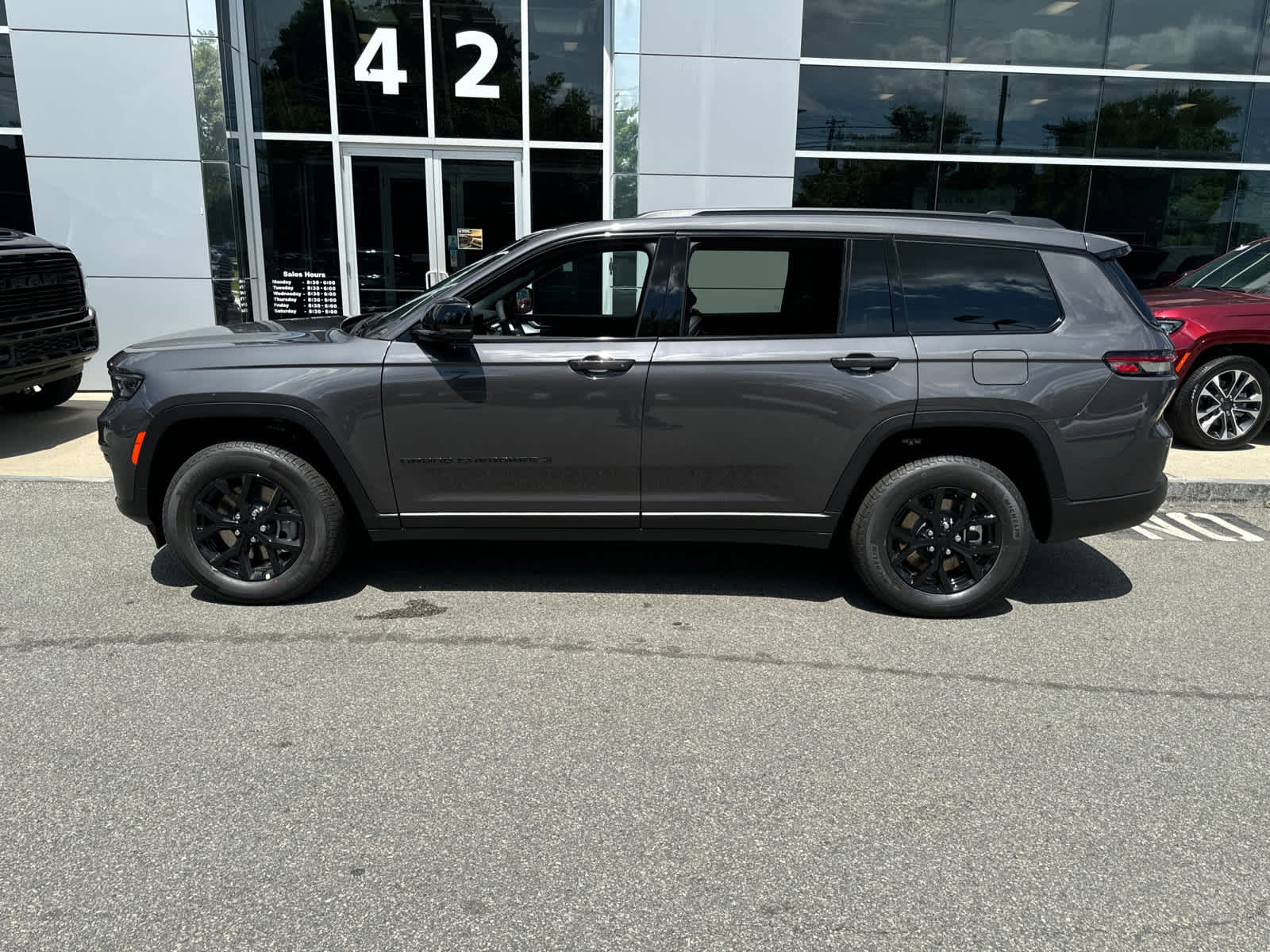 new 2024 Jeep Grand Cherokee L car, priced at $45,143