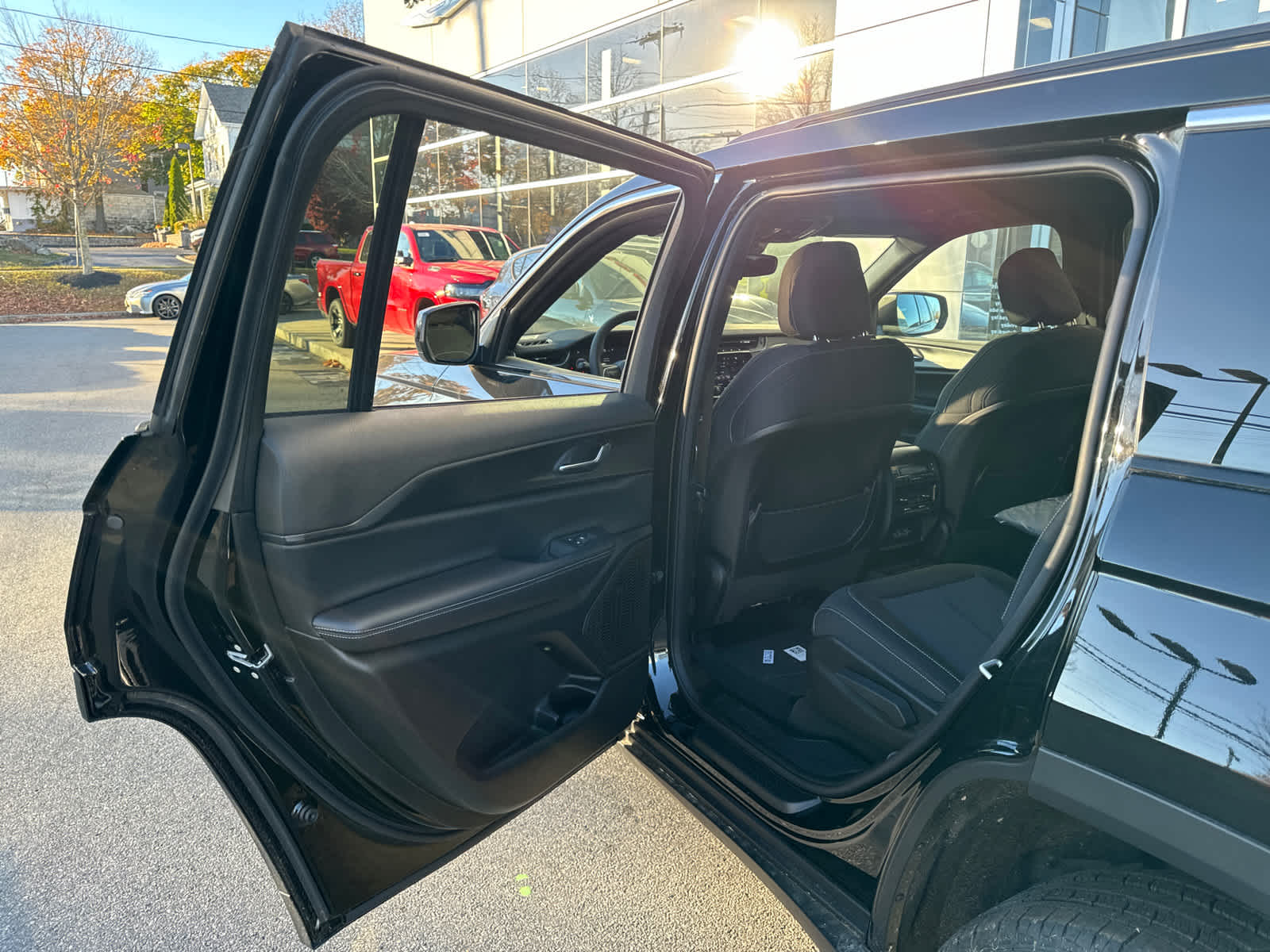 new 2024 Jeep Grand Cherokee L car, priced at $36,504