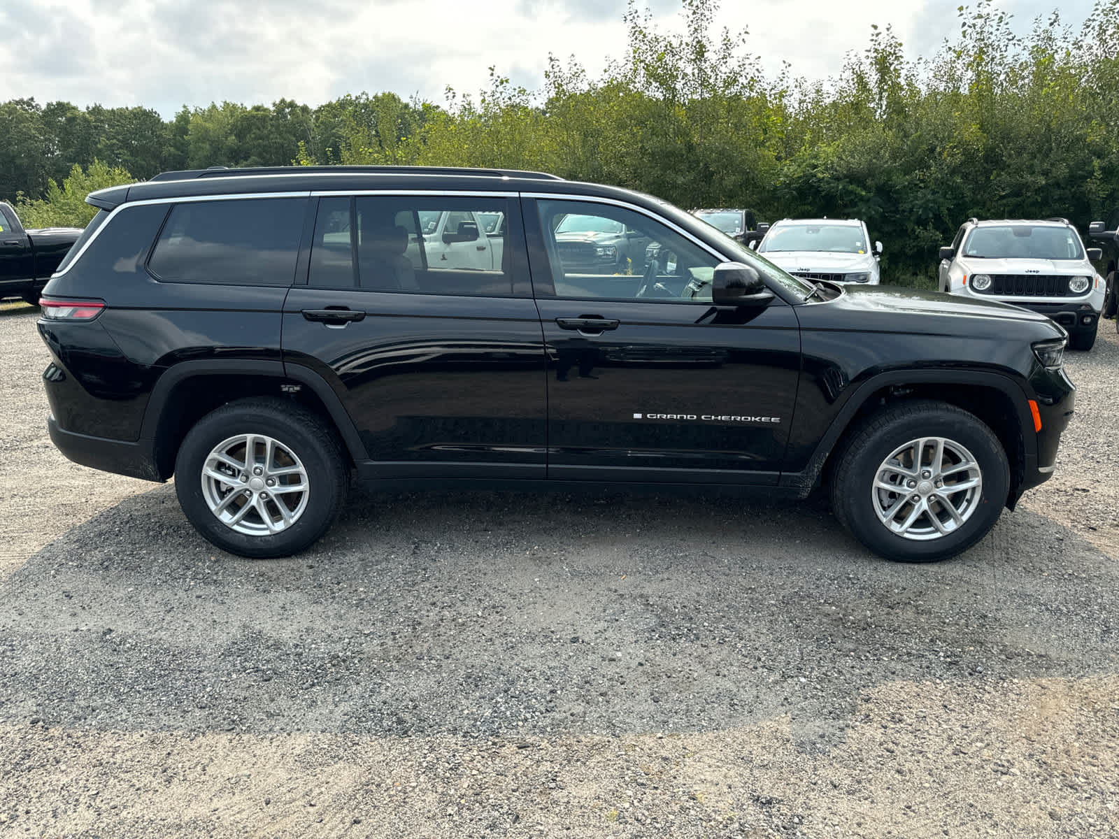 new 2024 Jeep Grand Cherokee L car, priced at $37,373