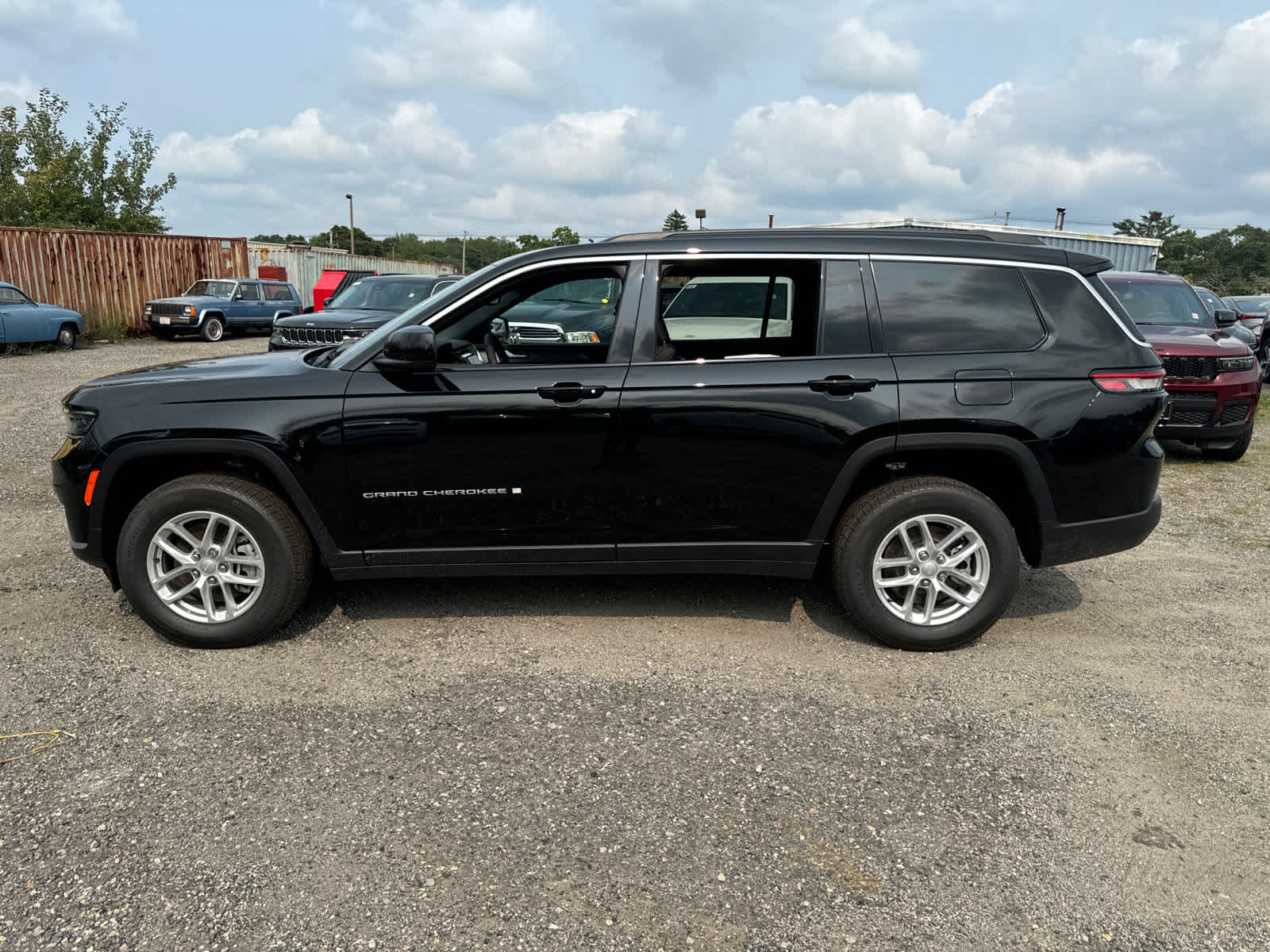 new 2024 Jeep Grand Cherokee L car, priced at $37,373