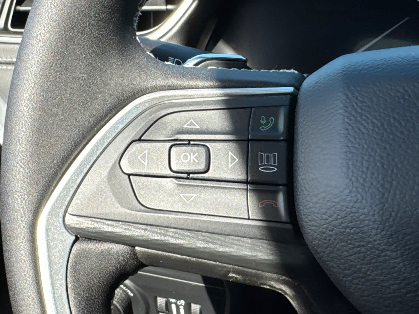 new 2025 Jeep Grand Cherokee L car, priced at $41,634