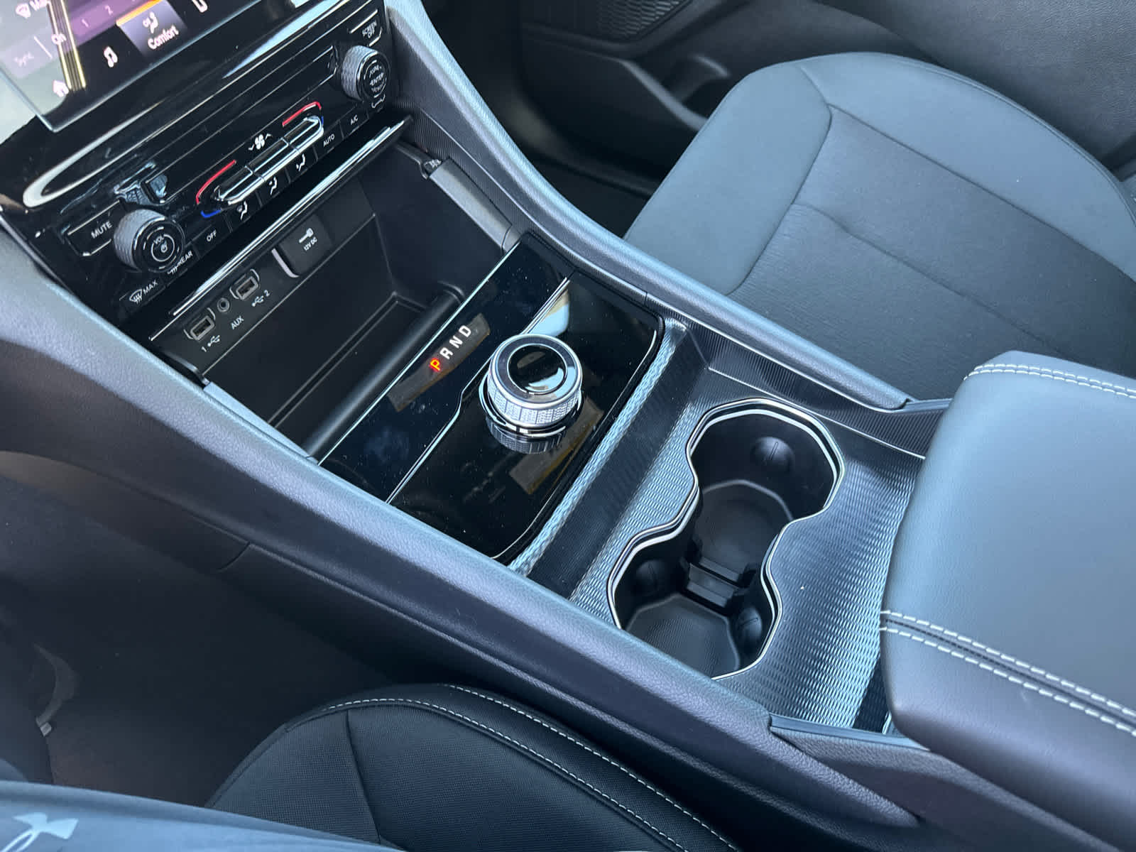 new 2025 Jeep Grand Cherokee L car, priced at $41,634