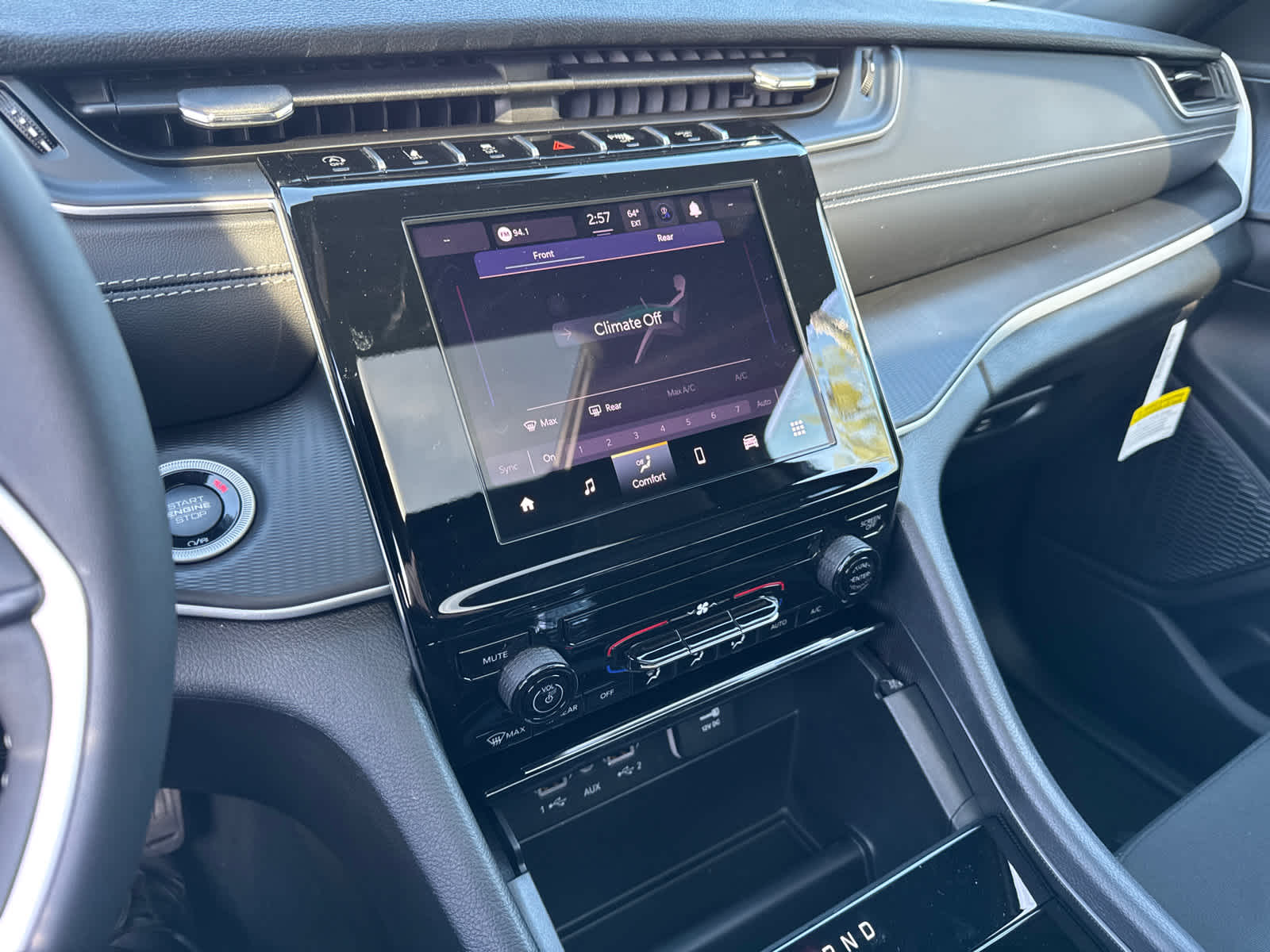 new 2025 Jeep Grand Cherokee L car, priced at $41,634
