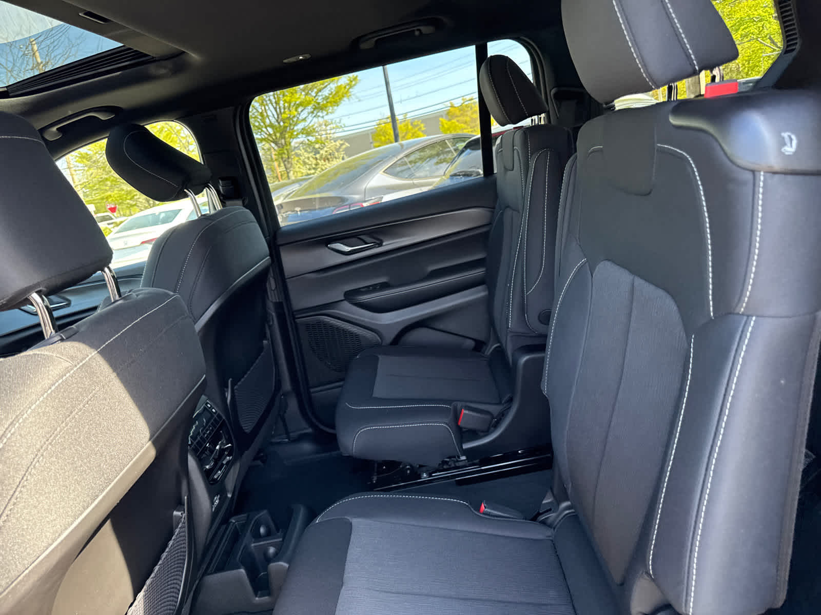new 2025 Jeep Grand Cherokee L car, priced at $41,634