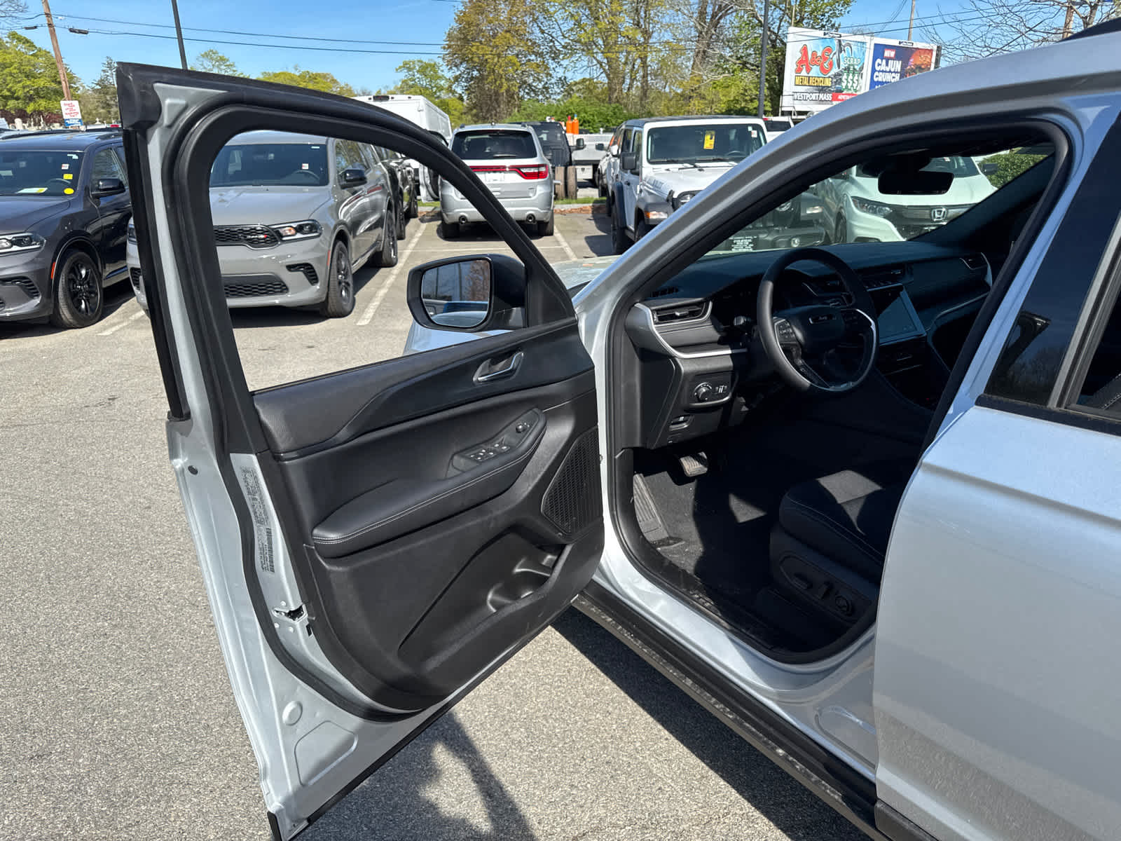 new 2025 Jeep Grand Cherokee L car, priced at $41,634