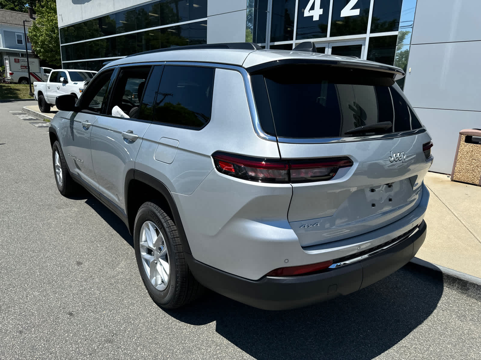 new 2024 Jeep Grand Cherokee L car, priced at $39,873