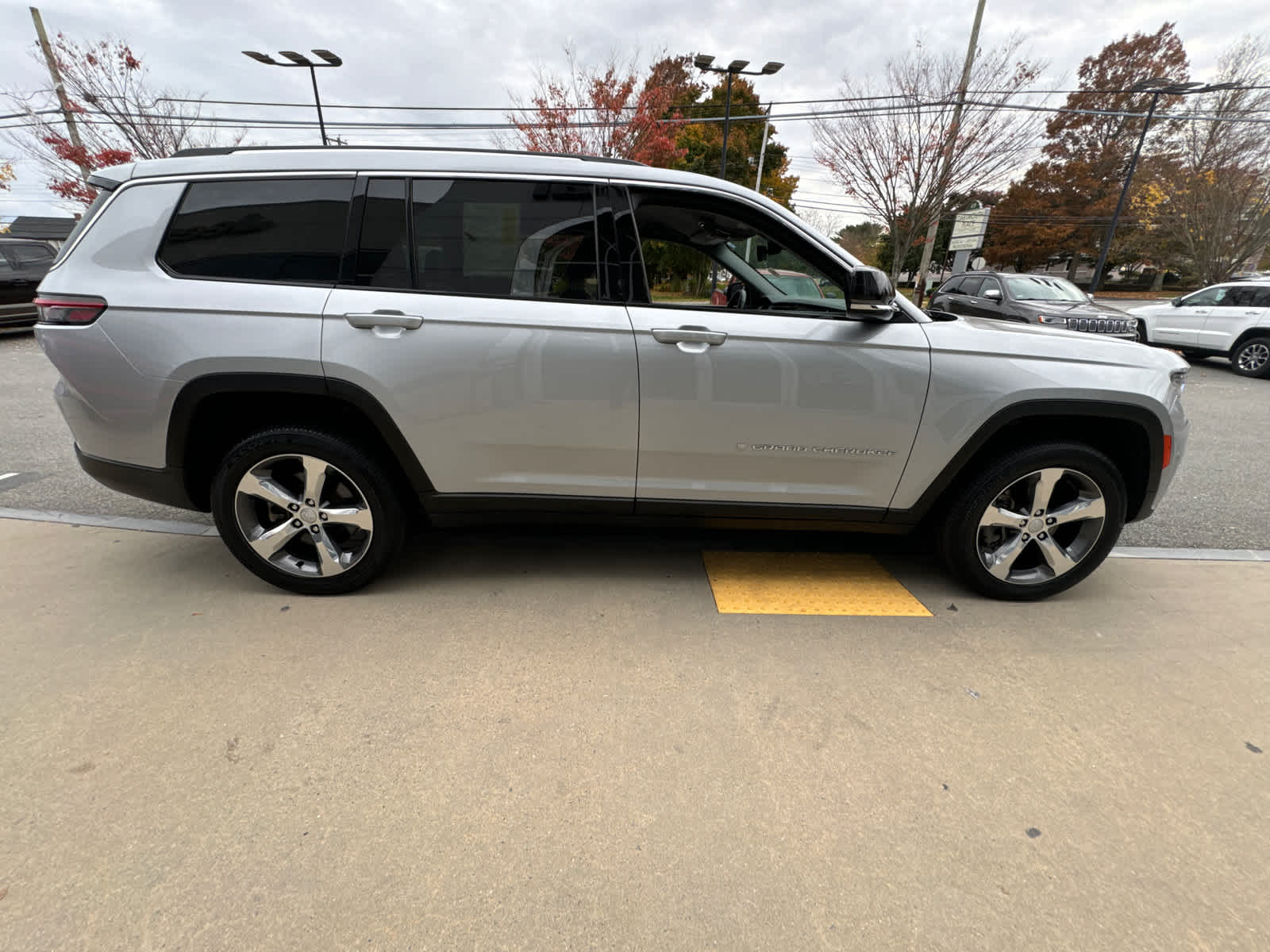 used 2022 Jeep Grand Cherokee L car, priced at $35,400