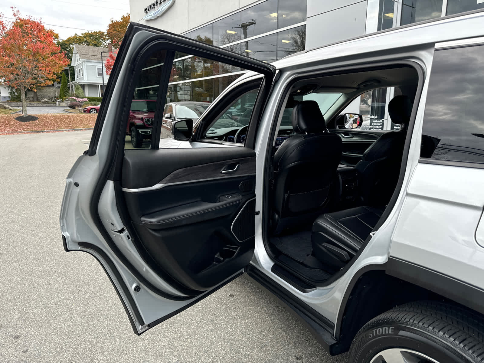 used 2022 Jeep Grand Cherokee L car, priced at $35,400