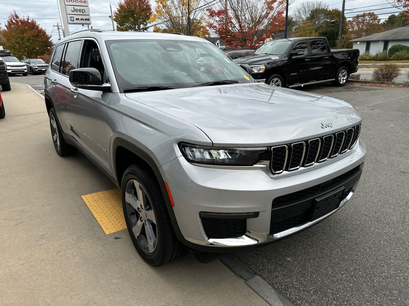 used 2022 Jeep Grand Cherokee L car, priced at $35,400