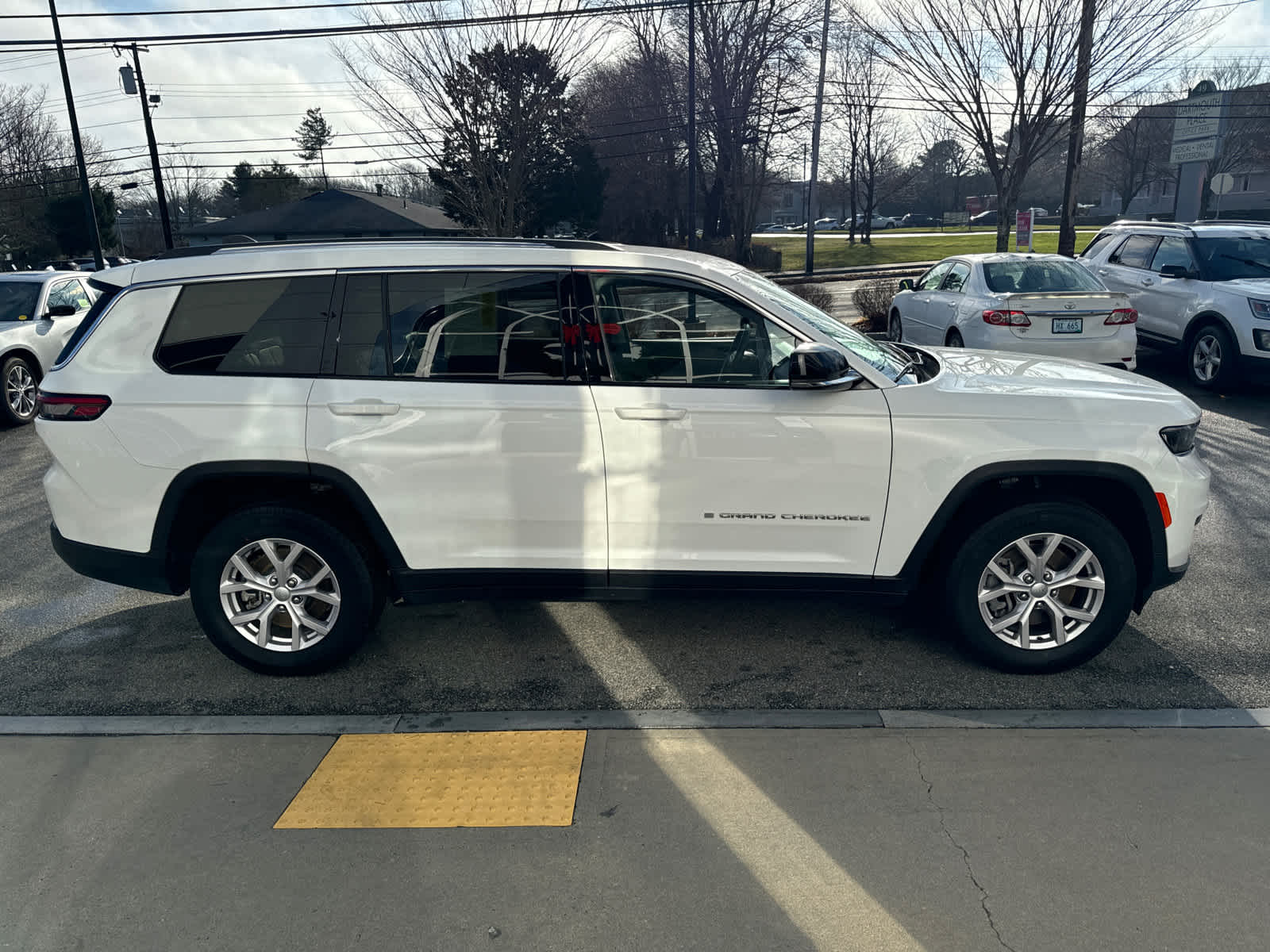 used 2022 Jeep Grand Cherokee L car, priced at $32,800