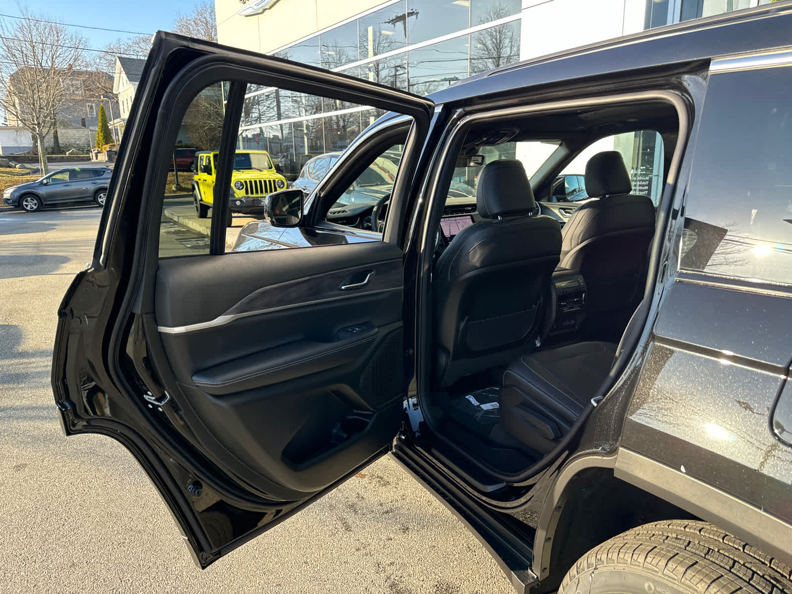 new 2025 Jeep Grand Cherokee L car, priced at $48,110