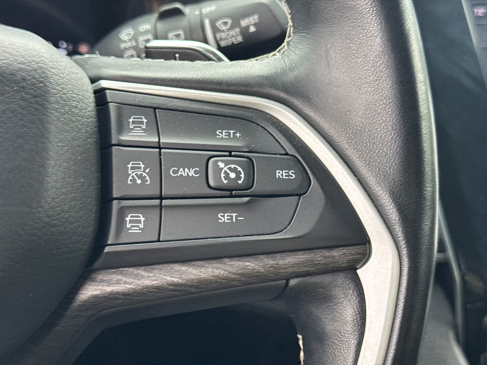used 2021 Jeep Grand Cherokee L car, priced at $28,400