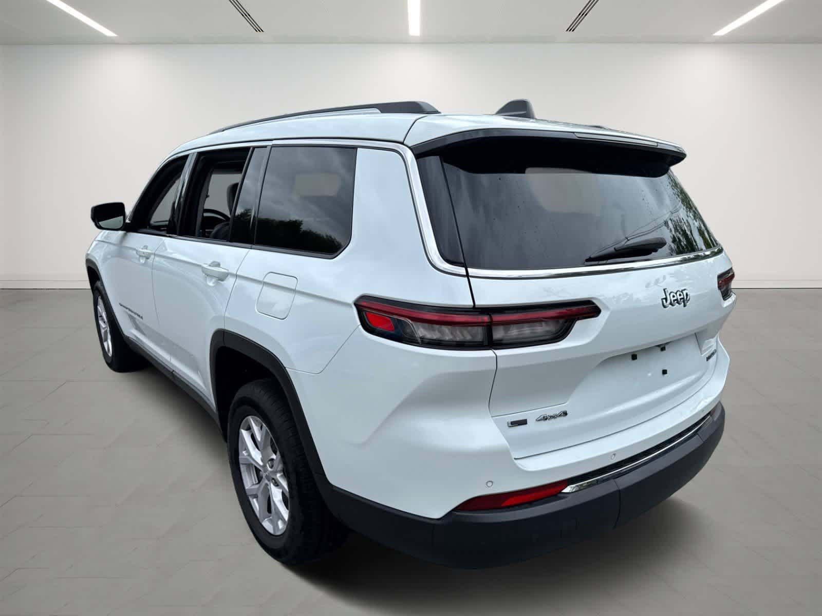 used 2021 Jeep Grand Cherokee L car, priced at $28,400