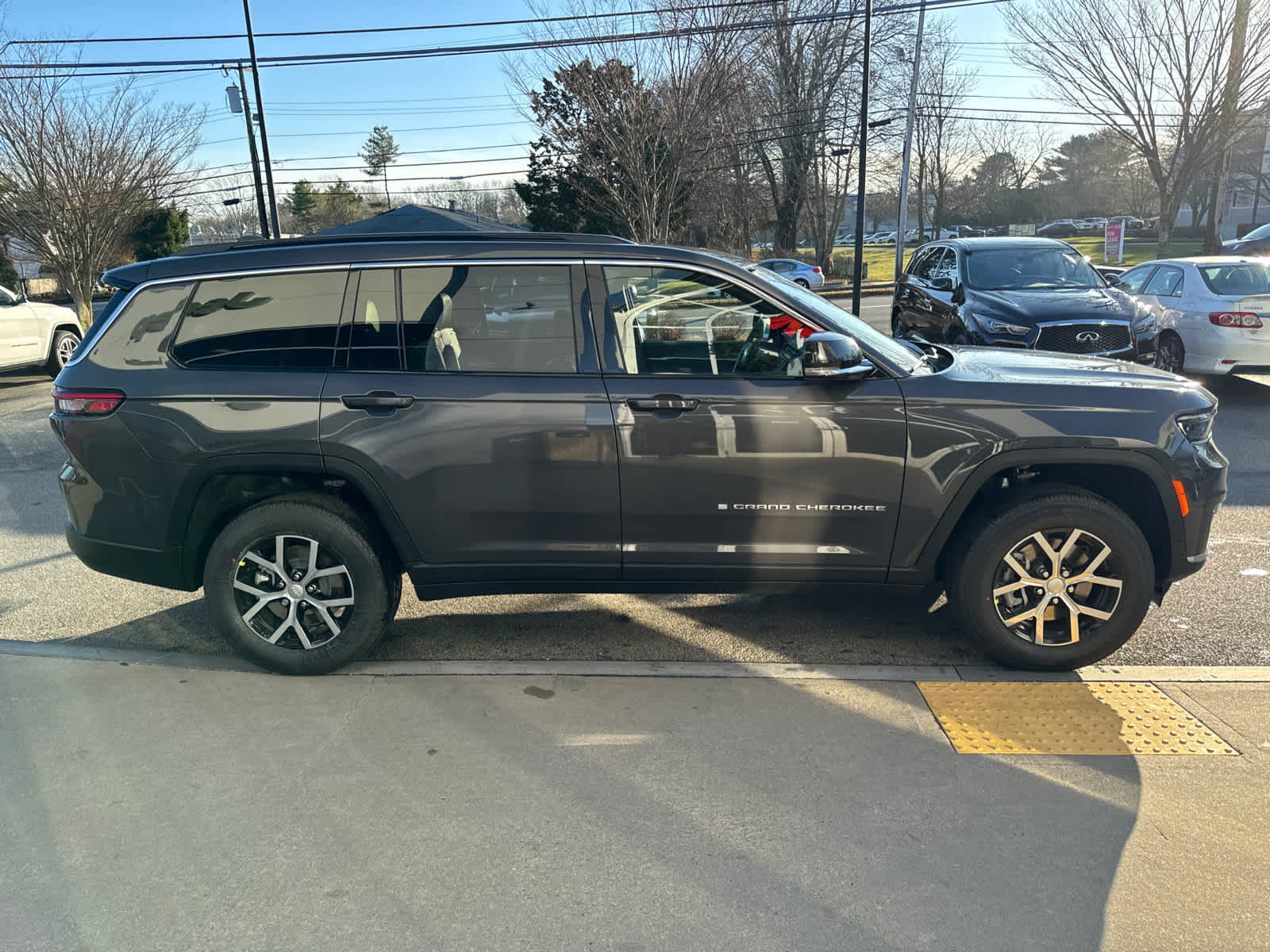 new 2025 Jeep Grand Cherokee L car, priced at $44,534