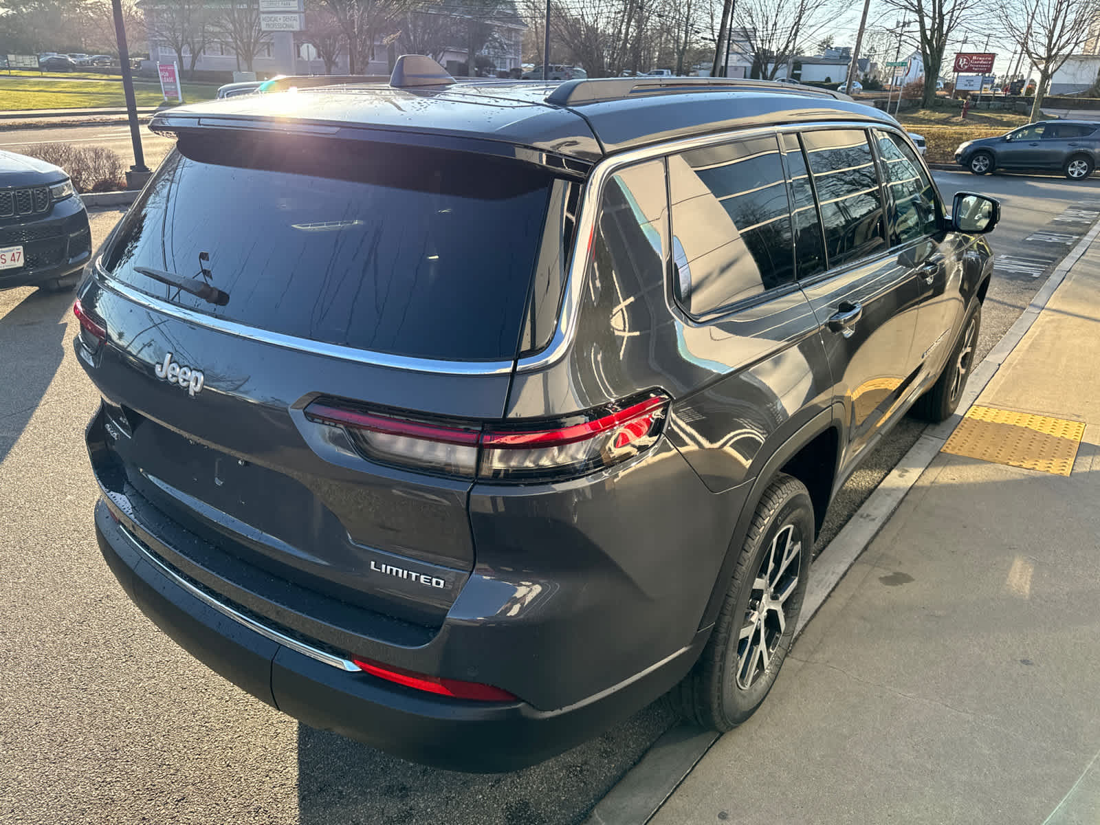 new 2025 Jeep Grand Cherokee L car, priced at $44,534