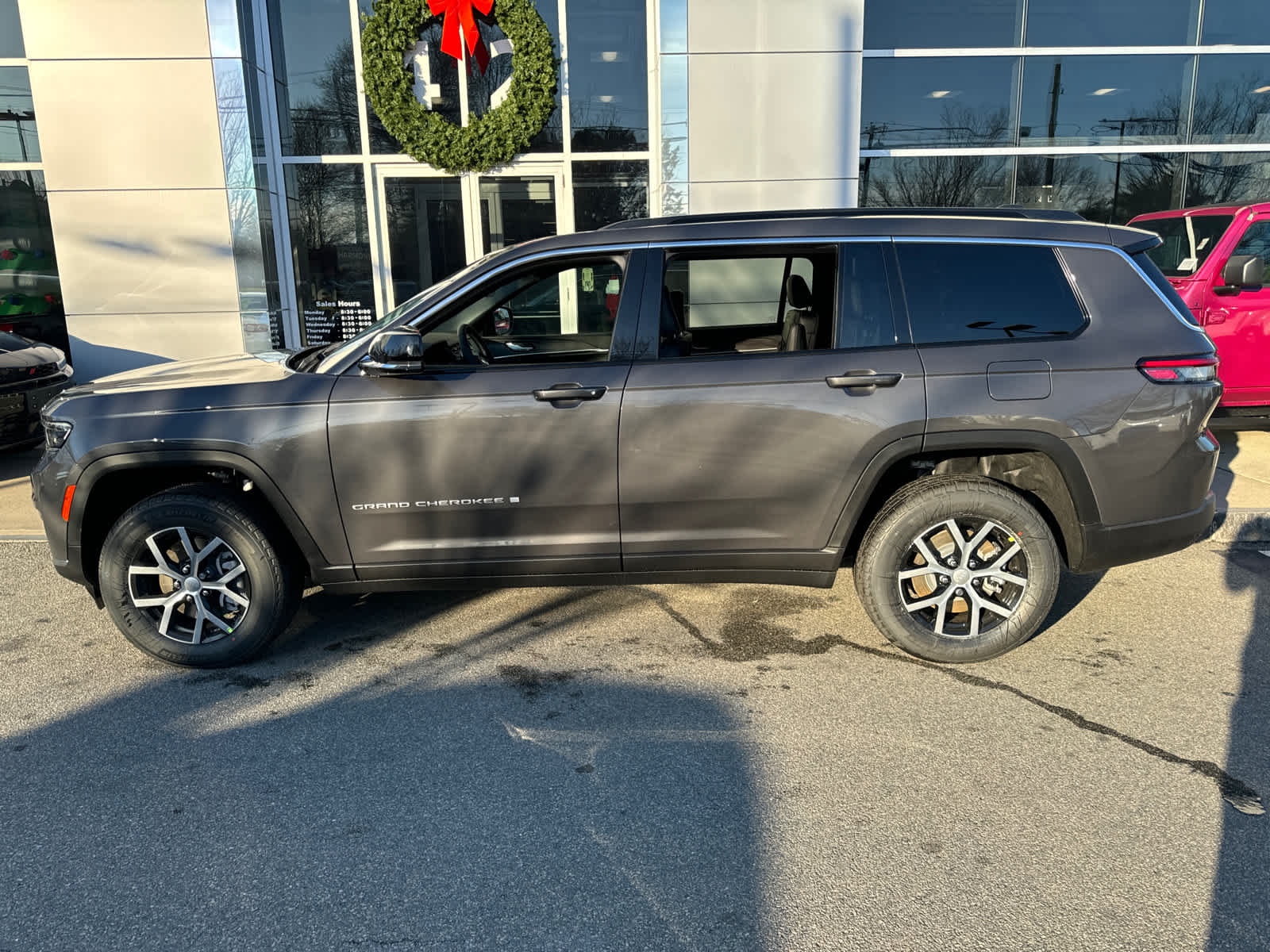 new 2025 Jeep Grand Cherokee L car, priced at $44,534