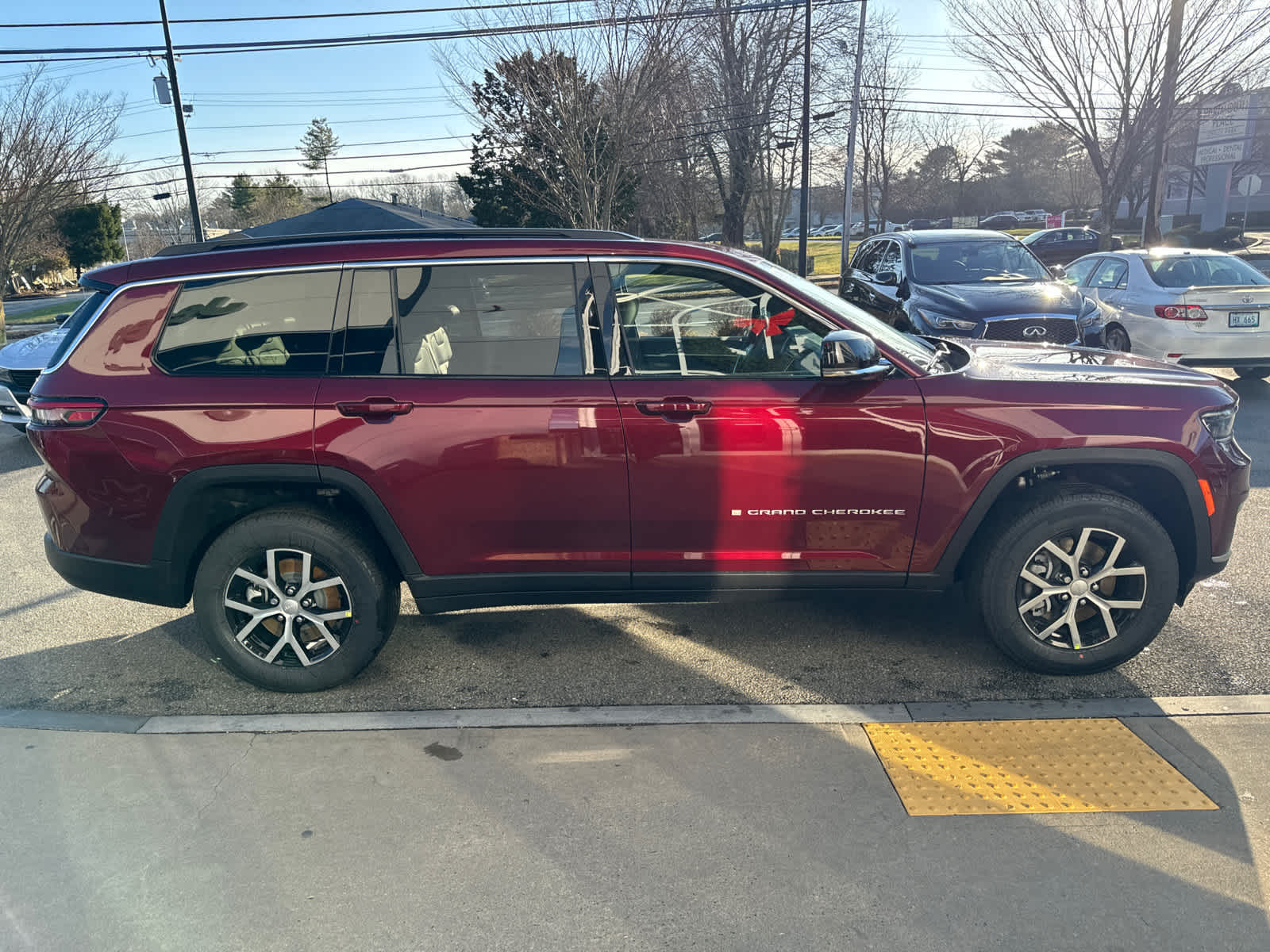 new 2025 Jeep Grand Cherokee L car, priced at $44,534