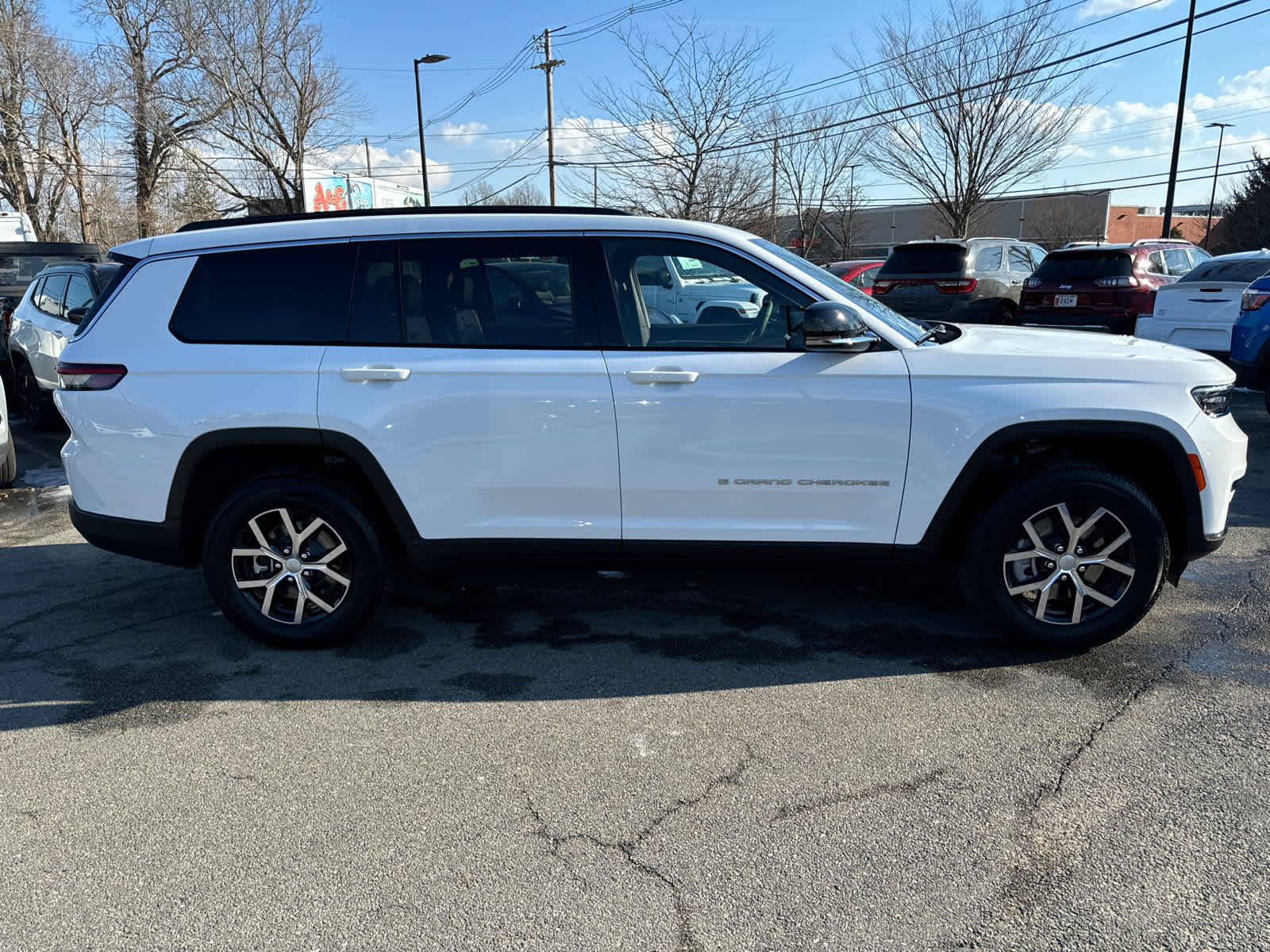 used 2024 Jeep Grand Cherokee L car, priced at $42,325