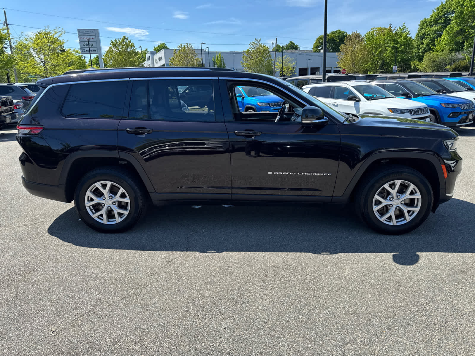 used 2022 Jeep Grand Cherokee L car, priced at $34,200
