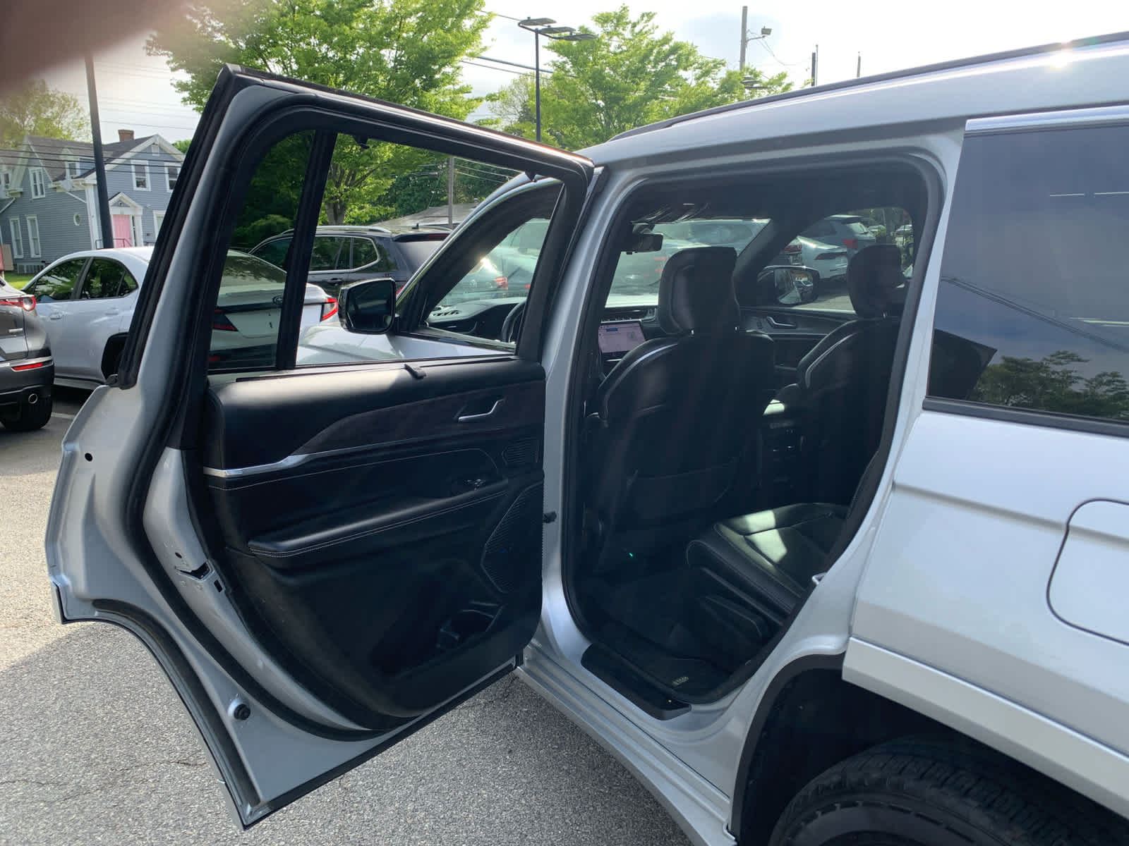 used 2022 Jeep Grand Cherokee L car, priced at $35,900