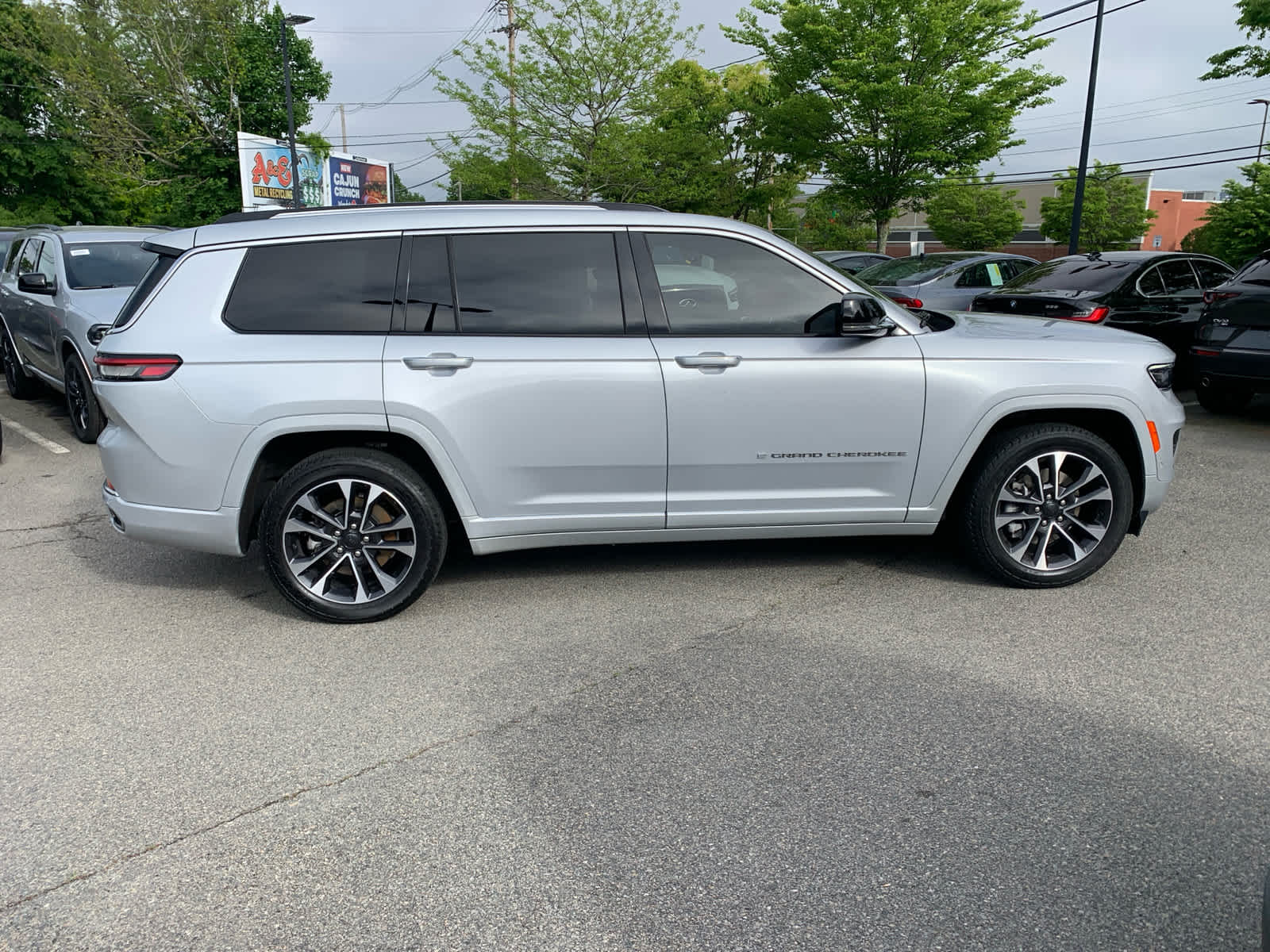 used 2022 Jeep Grand Cherokee L car, priced at $35,900