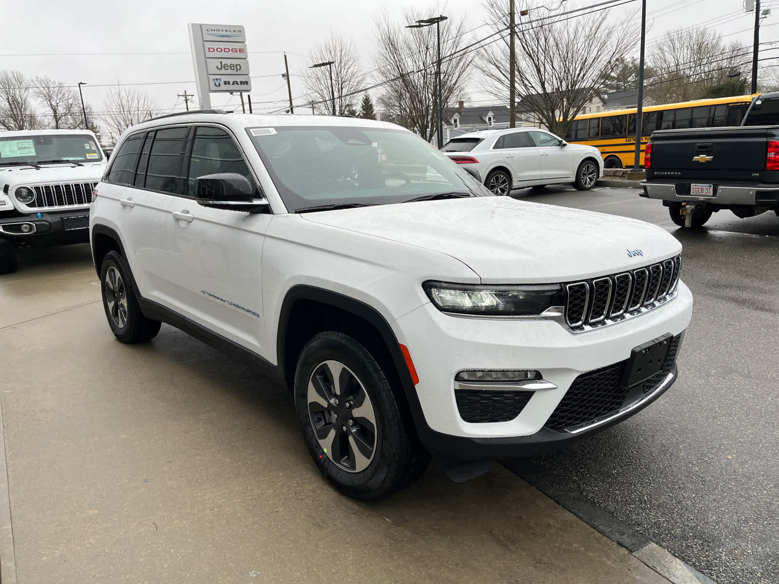 new 2024 Jeep Grand Cherokee 4xe car, priced at $59,285