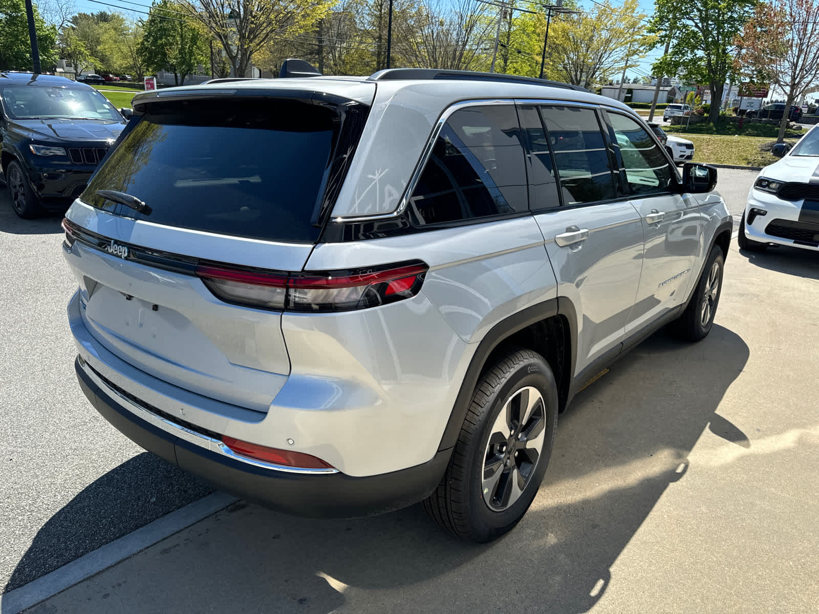 new 2024 Jeep Grand Cherokee 4xe car, priced at $59,880