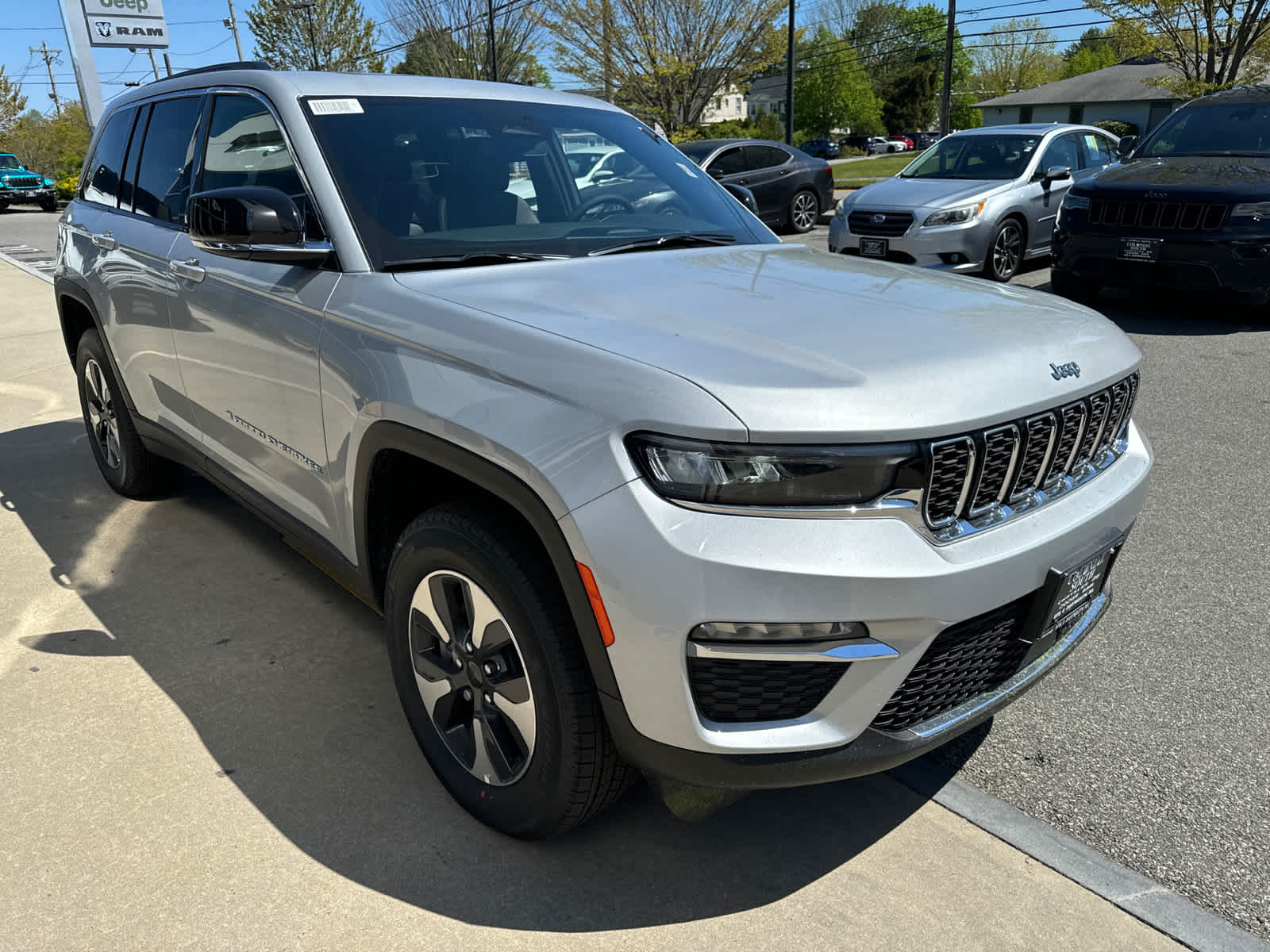 new 2024 Jeep Grand Cherokee 4xe car, priced at $59,880