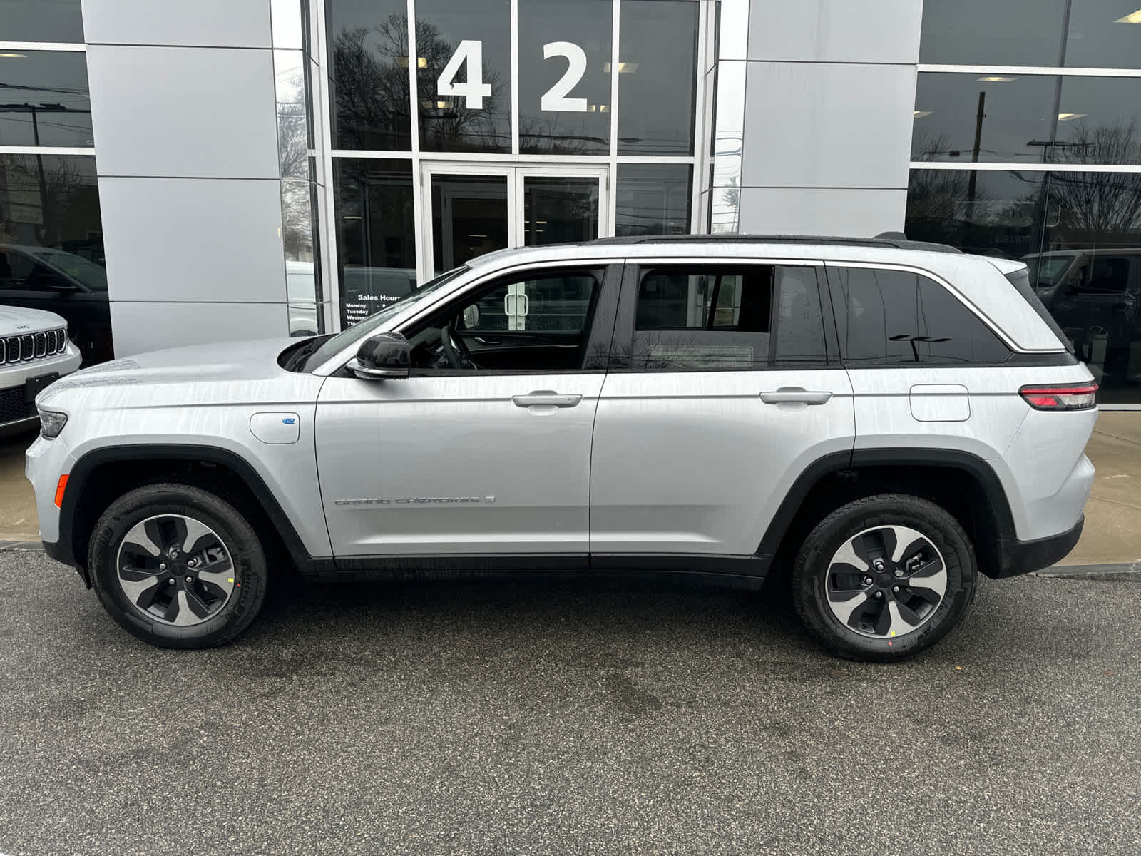 new 2024 Jeep Grand Cherokee 4xe car, priced at $50,779