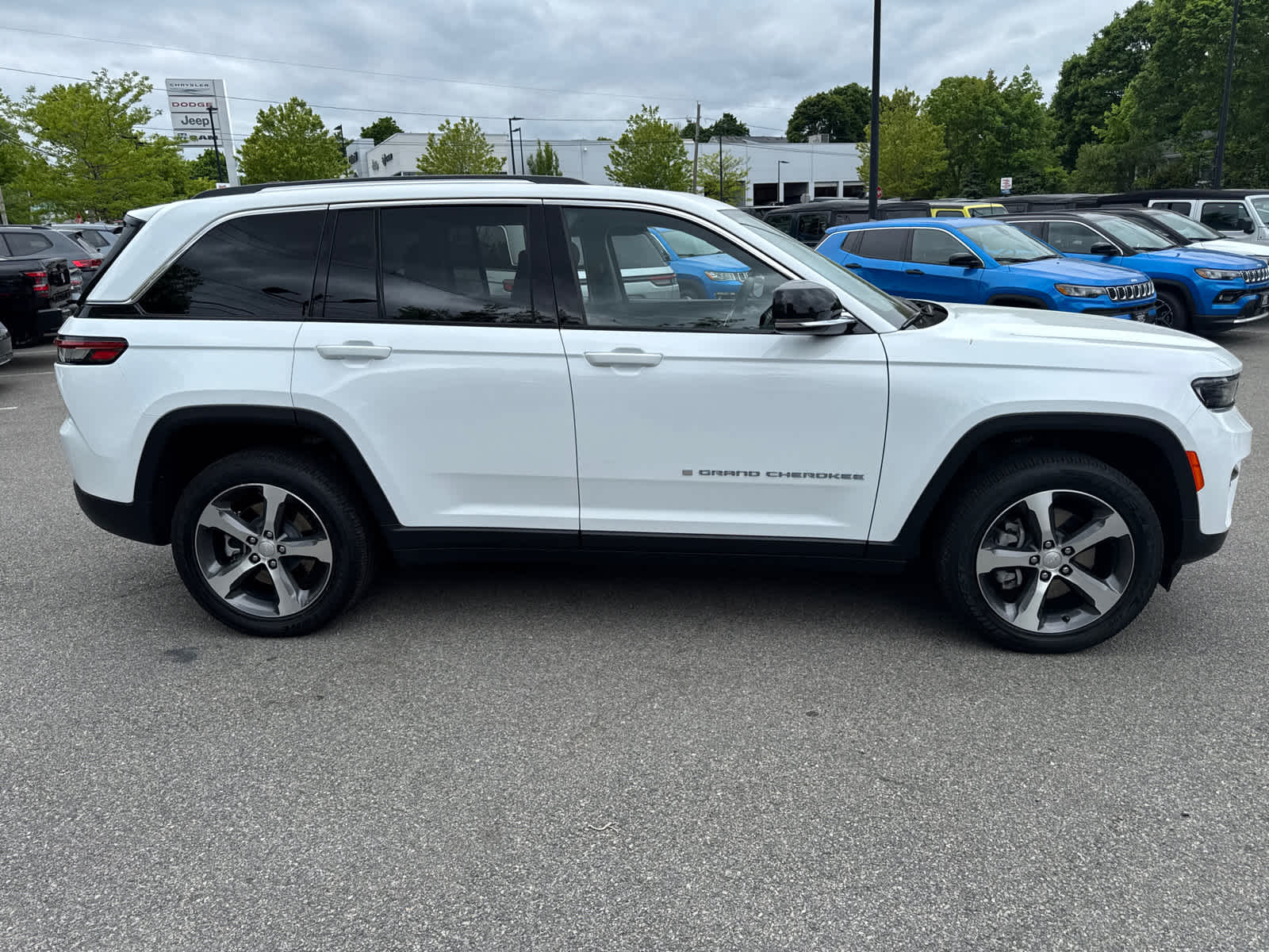 used 2022 Jeep Grand Cherokee 4xe car, priced at $32,500