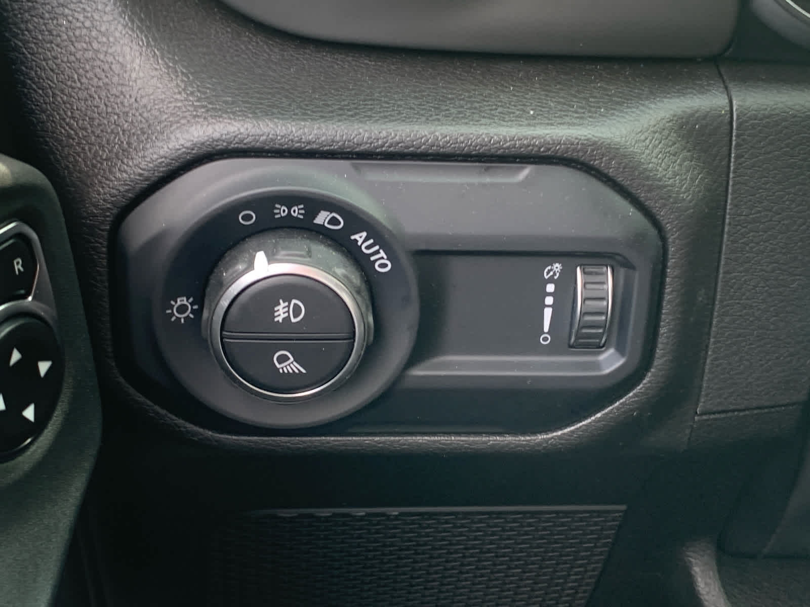 new 2023 Jeep Gladiator car, priced at $49,108