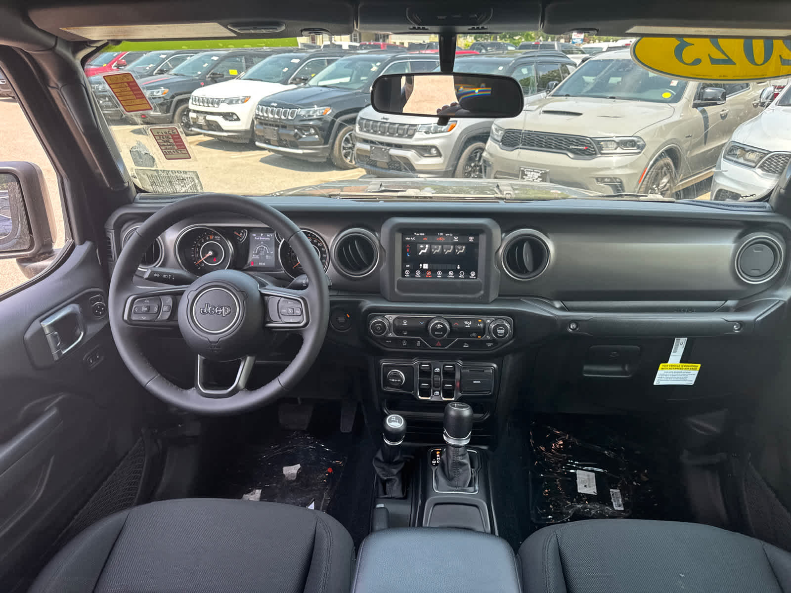 new 2023 Jeep Gladiator car, priced at $44,171