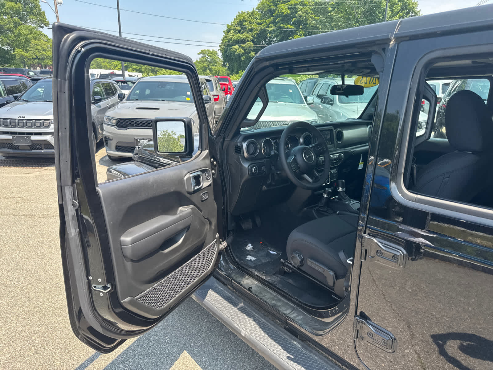 new 2023 Jeep Gladiator car, priced at $44,171