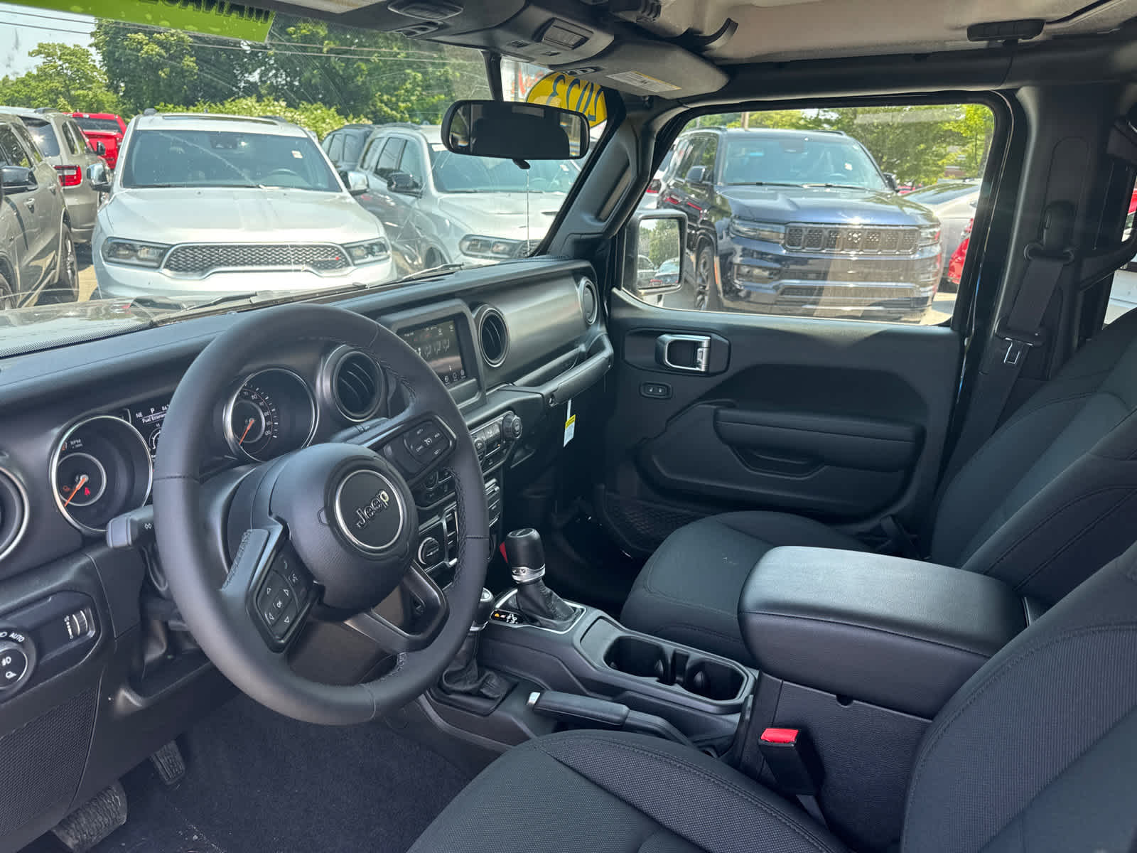 new 2023 Jeep Gladiator car, priced at $44,171