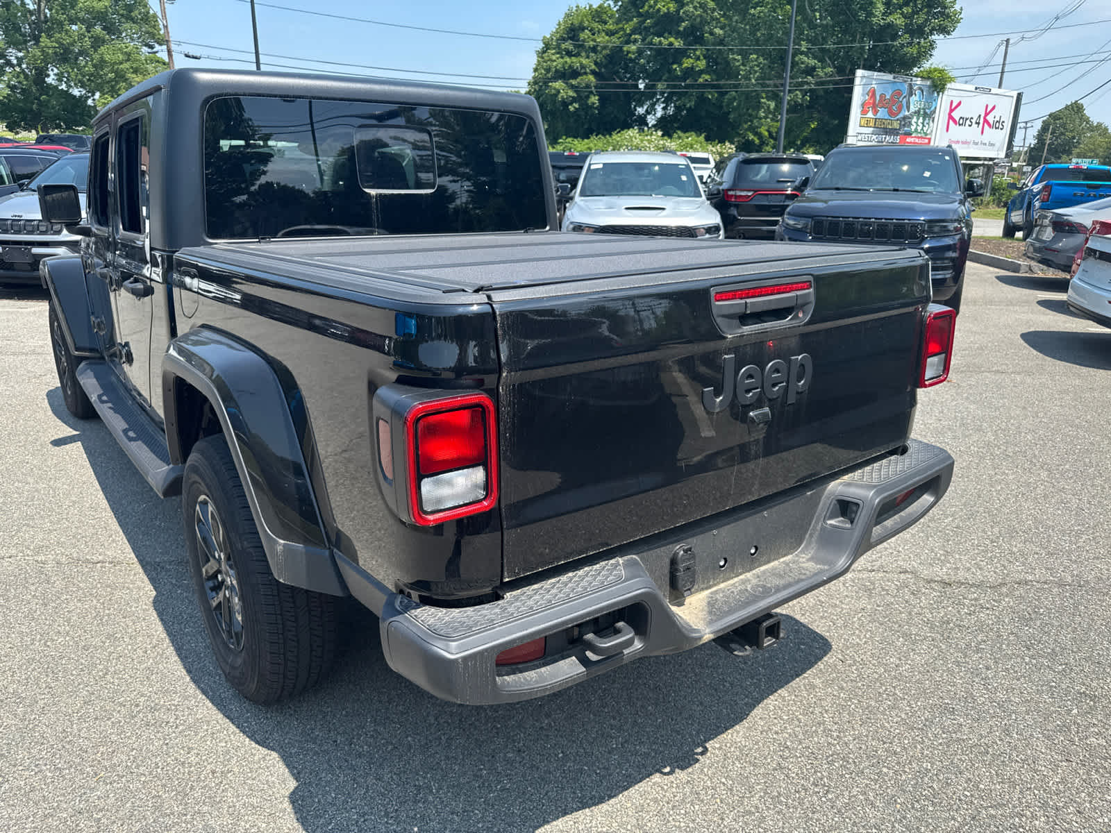new 2023 Jeep Gladiator car, priced at $44,171